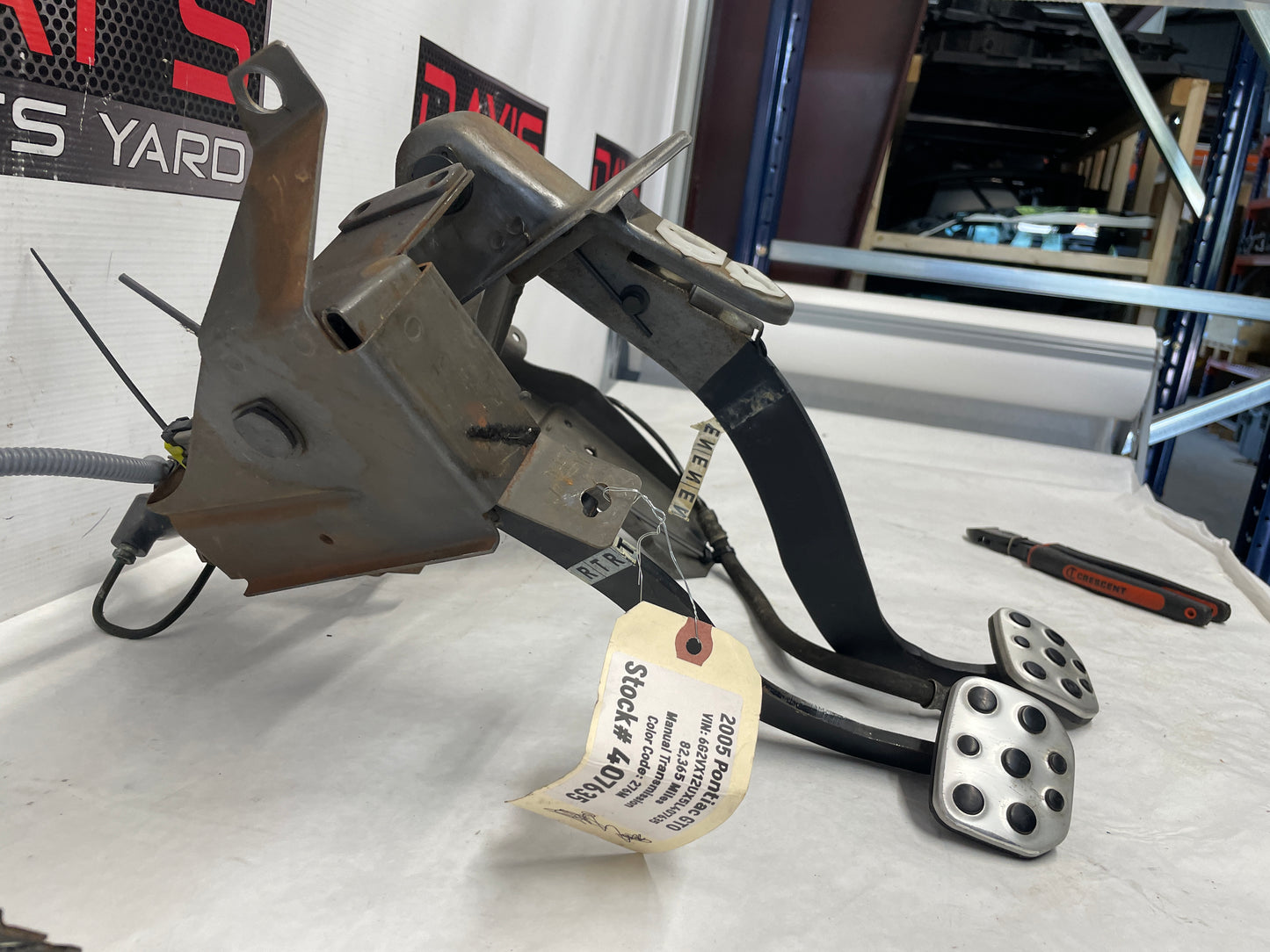 2005 Pontiac GTO Manual Brake & Clutch Pedal Assembly w/ Hydraulics OEM - Day's Parts Yard