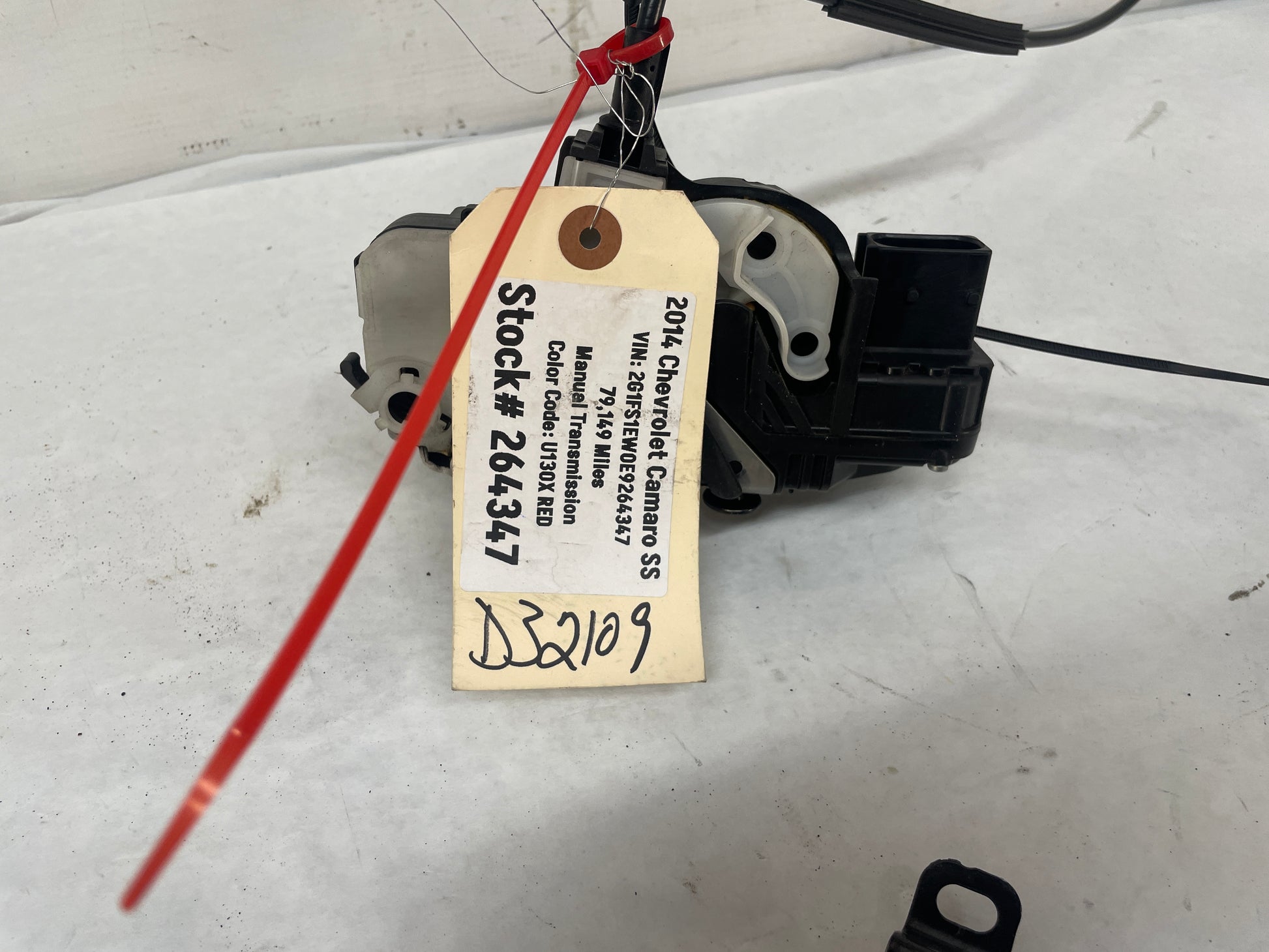 2014 Chevy Camaro SS RH Passenger Door Lock Latch Actuator OEM - Day's Parts Yard