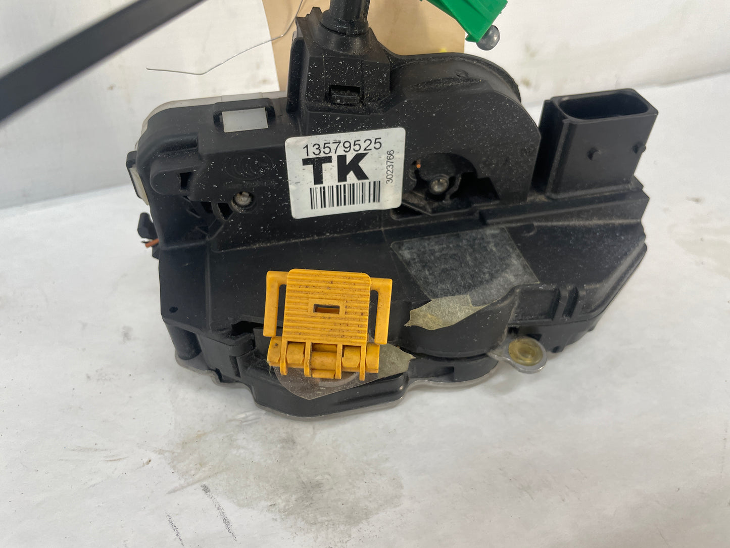 2014 Chevy Camaro SS LH Driver Door Lock Latch Actuator OEM - Day's Parts Yard