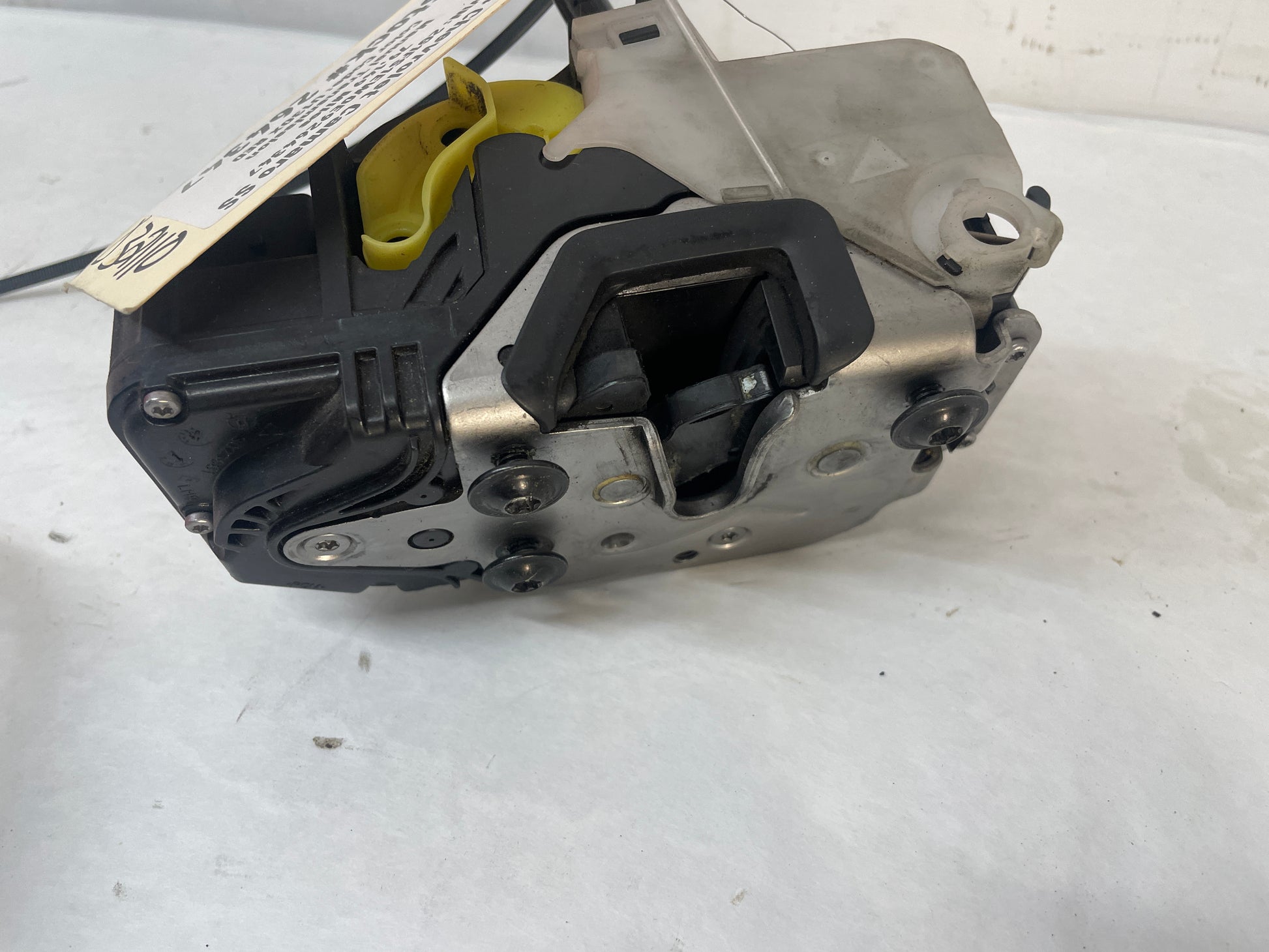 2014 Chevy Camaro SS LH Driver Door Lock Latch Actuator OEM - Day's Parts Yard