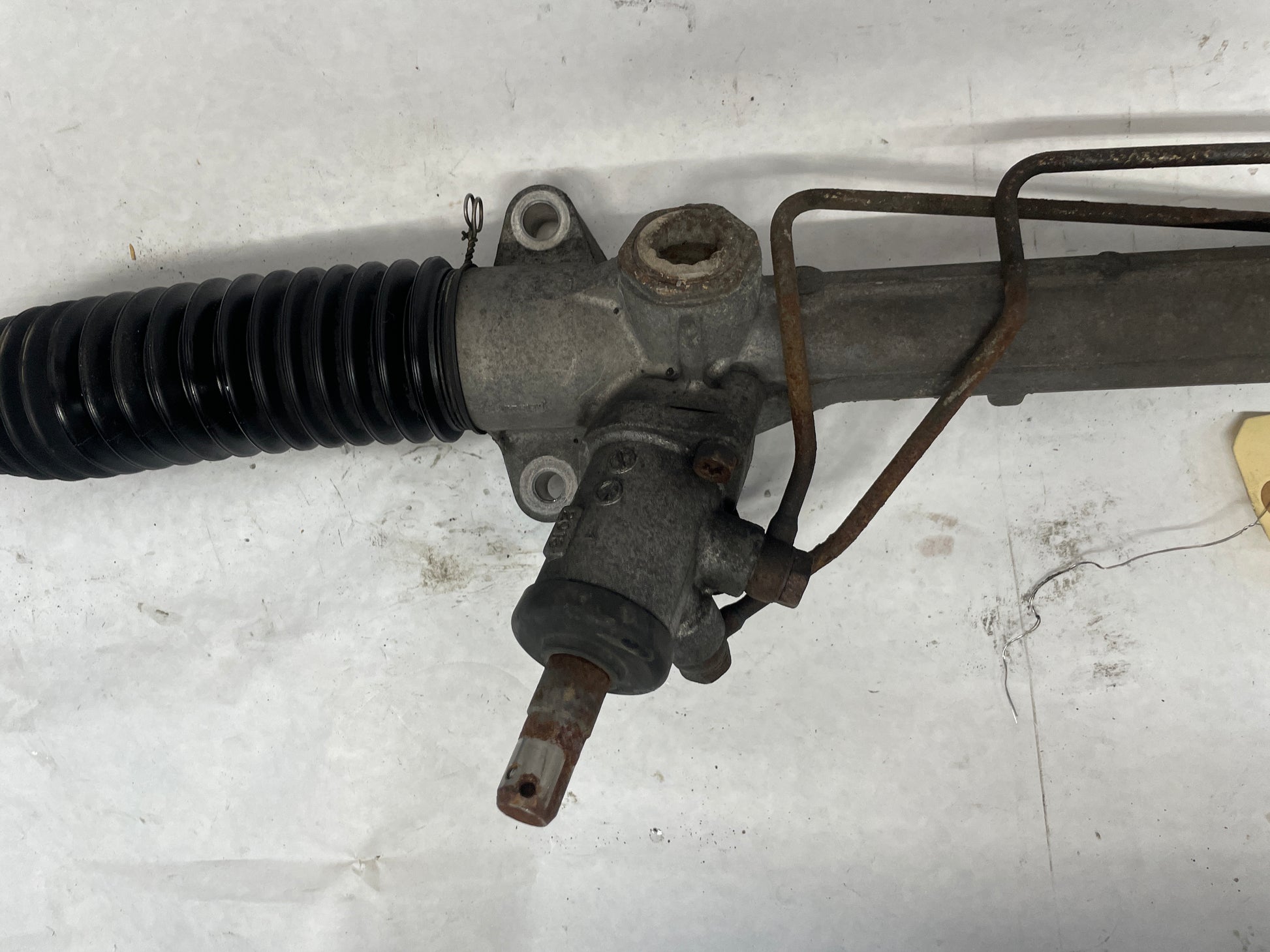 2009 Pontiac G8 GT Steering Rack and Pinion Gear Assembly  OEM - Day's Parts Yard