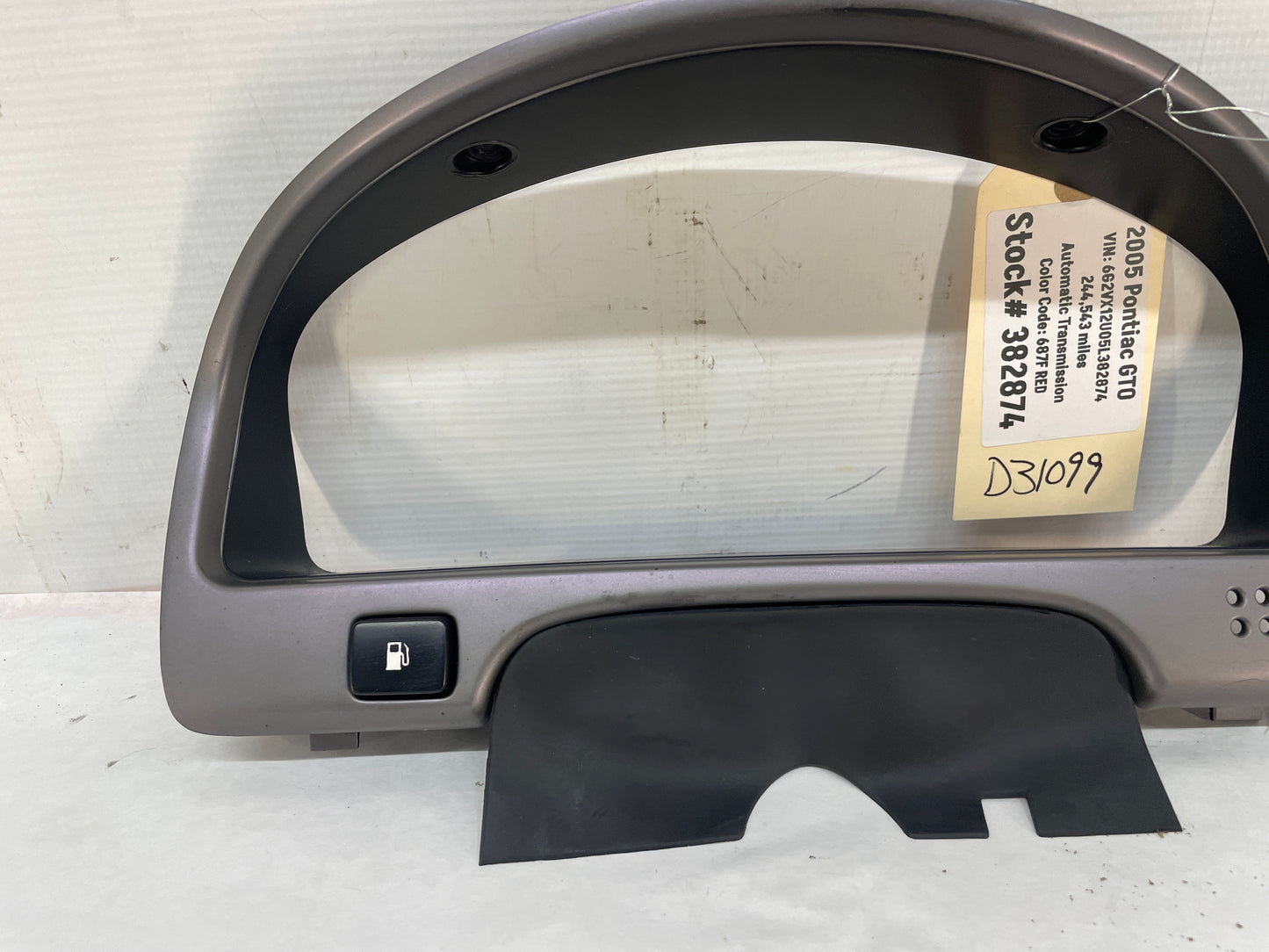 2005 Pontiac GTO Instrument Speedometer Gauge Cluster Bezel Trim Panel OEM - Day's Parts Yard
