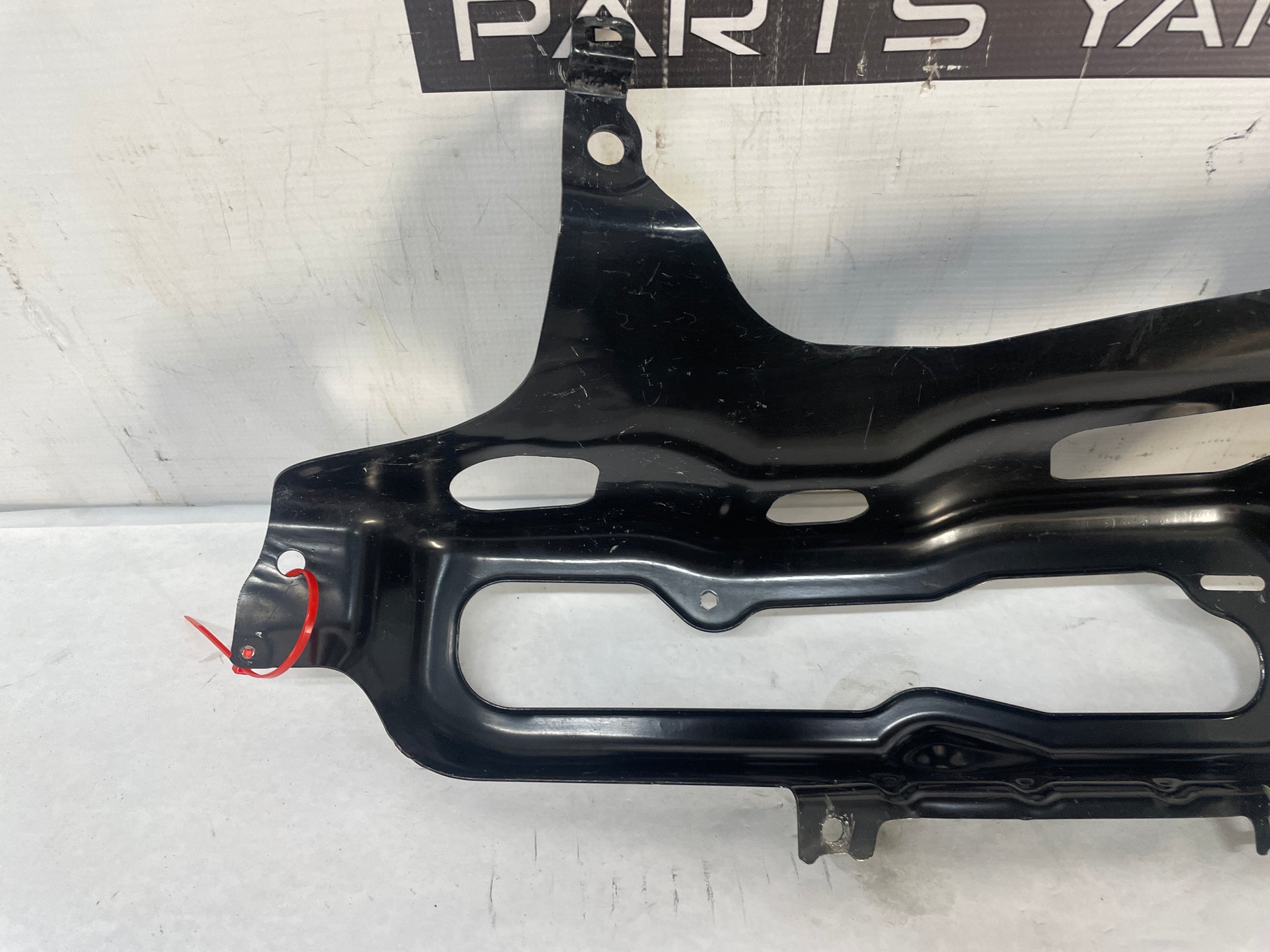 2014 Chevy Camaro SS RH Passenger Taillight Tail Light Mounting Bracket OEM - Day's Parts Yard