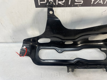 2014 Chevy Camaro SS RH Passenger Taillight Tail Light Mounting Bracket OEM - Day's Parts Yard