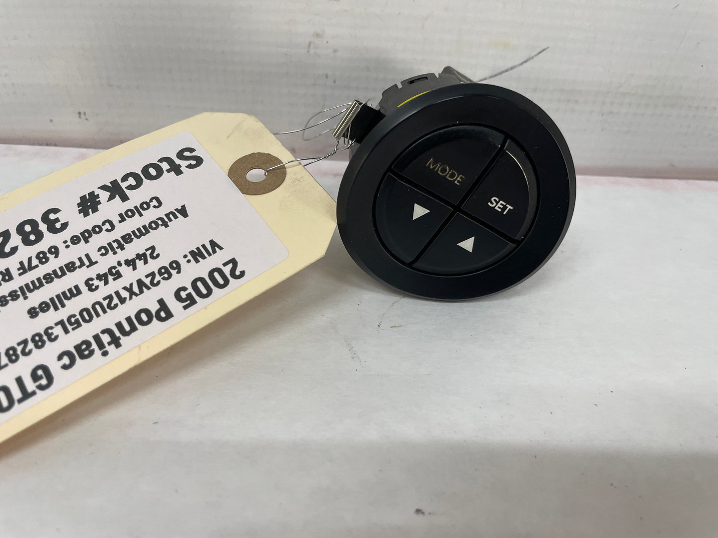2005 Pontiac GTO Mode Set Dash Selector Control Switch Button OEM - Day's Parts Yard
