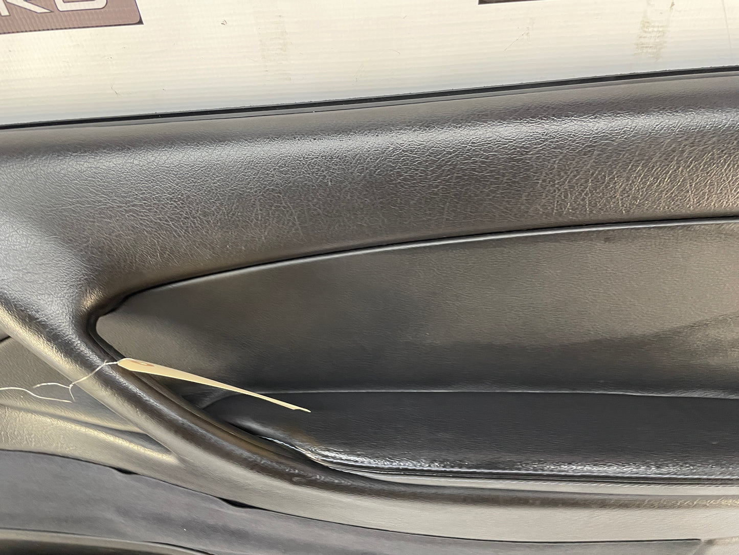 2005 Pontiac GTO RH Passenger Front Interior Door Panel Trim OEM