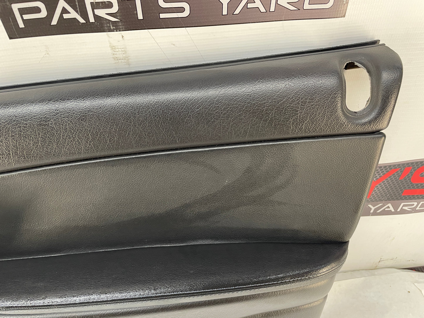 2005 Pontiac GTO RH Passenger Front Interior Door Panel Trim OEM