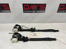 2009 Pontiac G8 Base RH & LH Front Seat Belts Retractors OEM - Day's Parts Yard