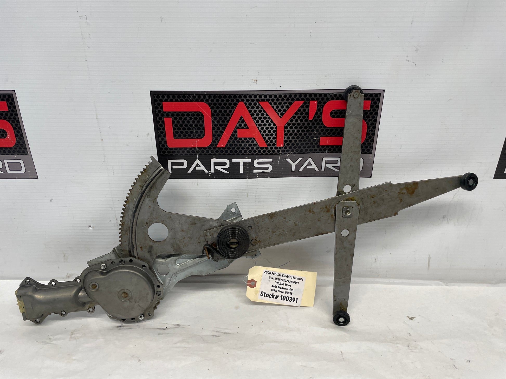 2000 Pontiac Firebird Formula RH Passenger Window Motor Regulator OEM - Day's Parts Yard
