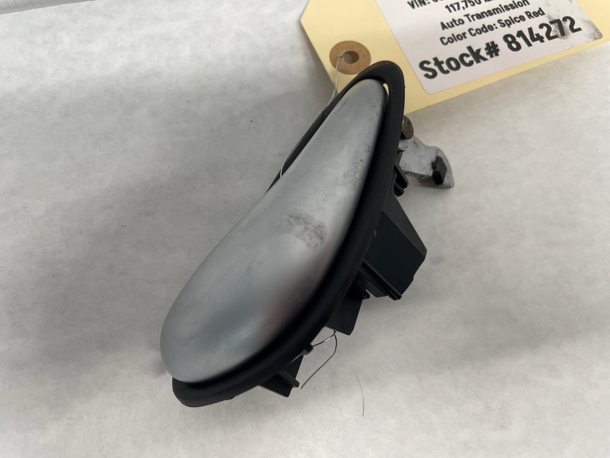 2006 Pontiac GTO RH Passenger Interior Door Handle OEM - Day's Parts Yard