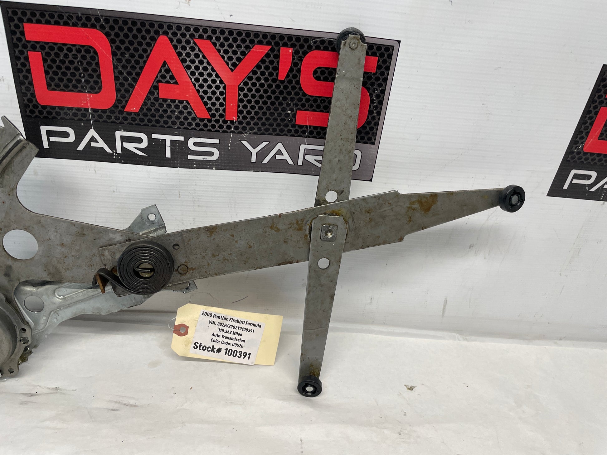 2000 Pontiac Firebird Formula RH Passenger Window Motor Regulator OEM - Day's Parts Yard