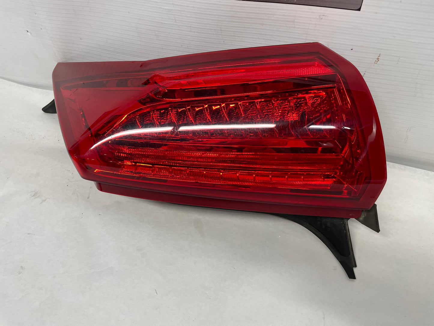 2016 Cadillac ATS-V Coupe Rear RH Passenger Tail Light Tail Light Lamp OEM