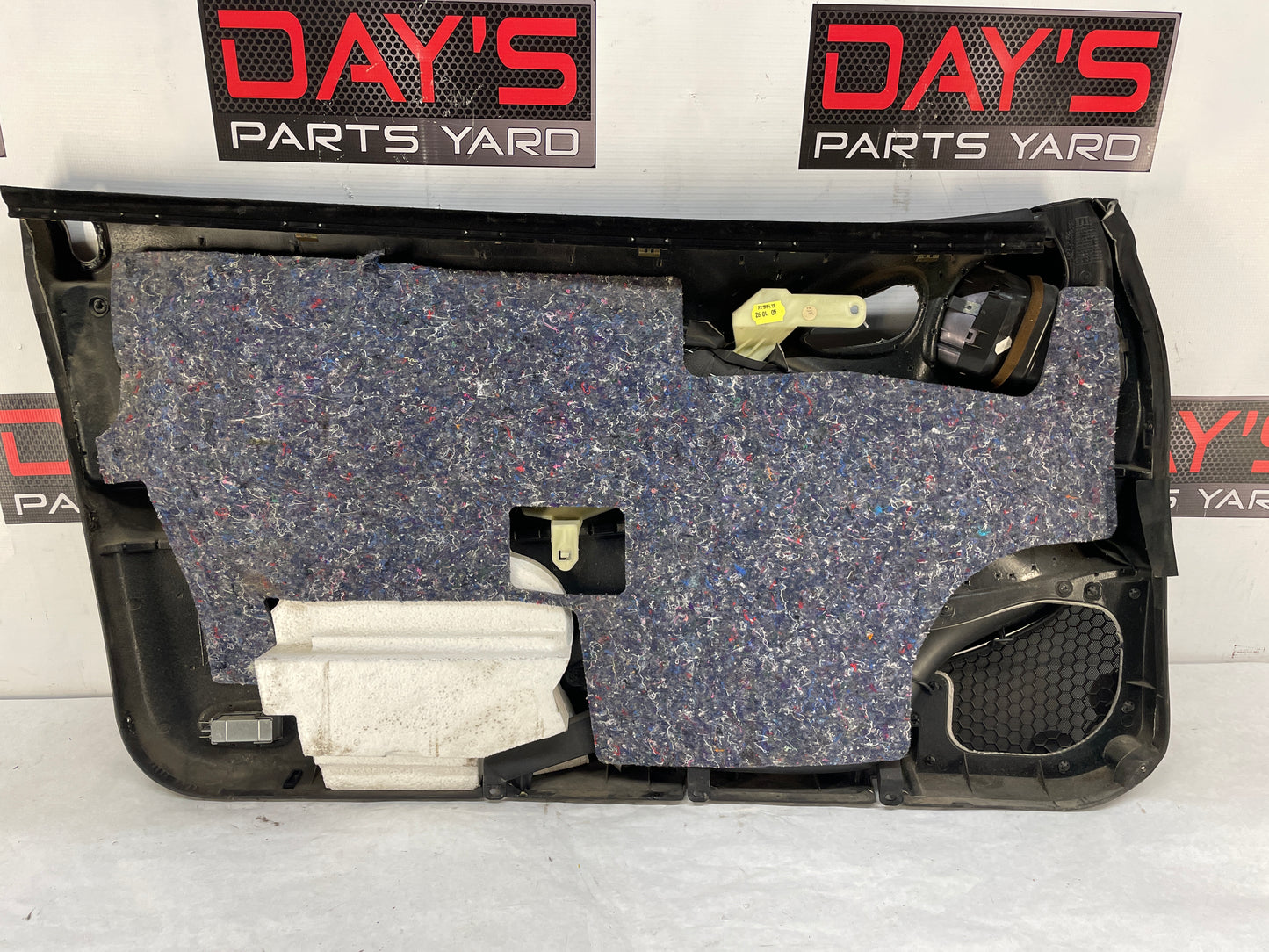 2005 Pontiac GTO RH Passenger Front Interior Door Panel Trim OEM