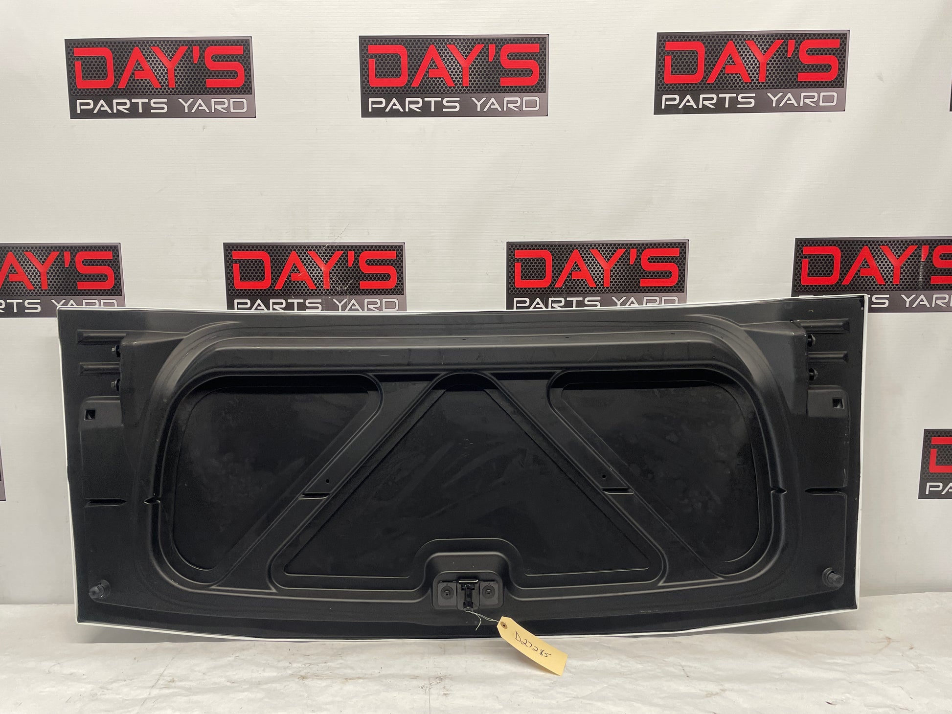 2005 Chevy C6 Corvette Convertible Trunk Deck Lid White OEM - Day's Parts Yard