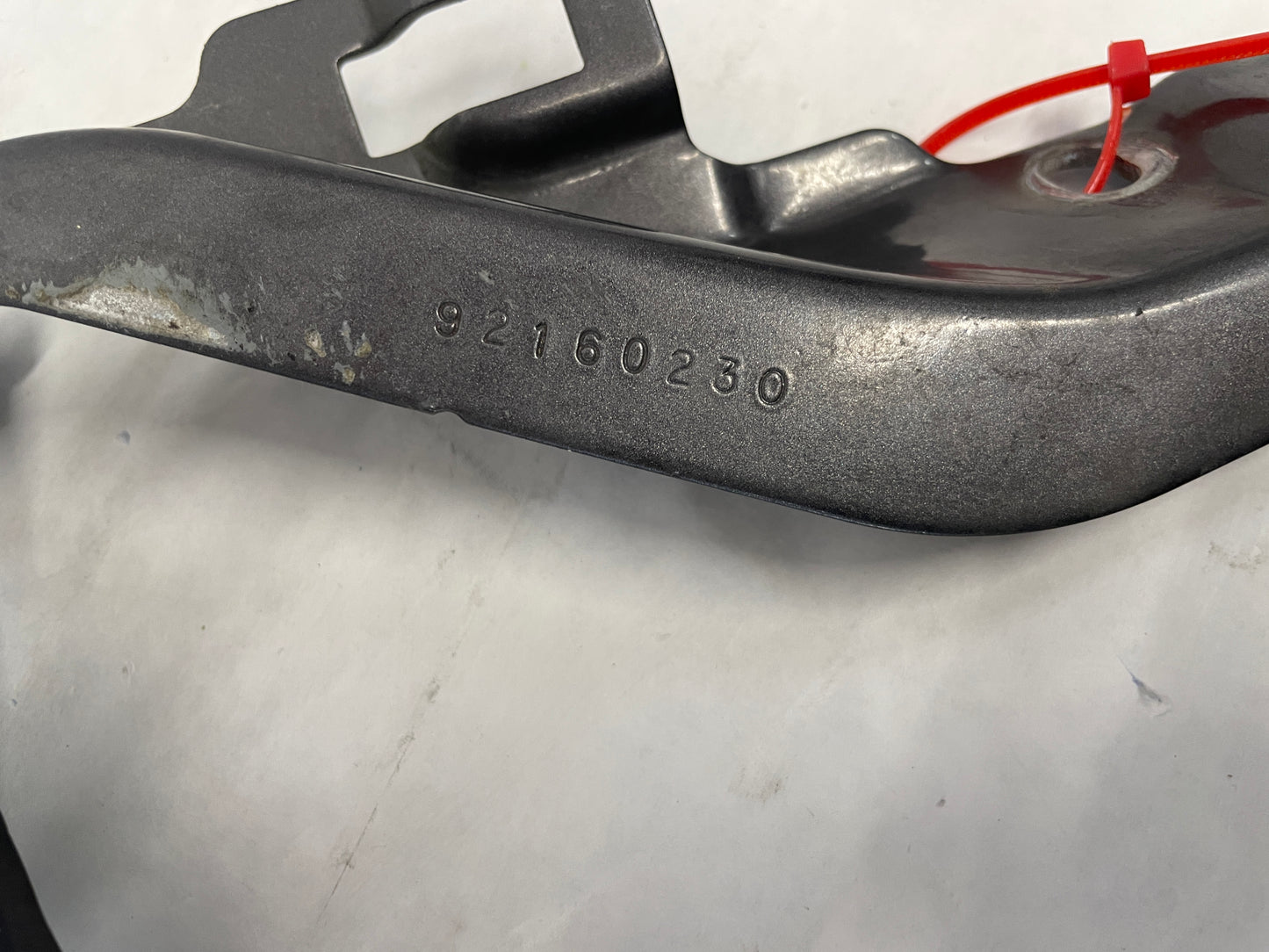 2009 Pontiac G8 Base RH & LH Hood Hinges w/ Mounting Bracket OEM - Day's Parts Yard