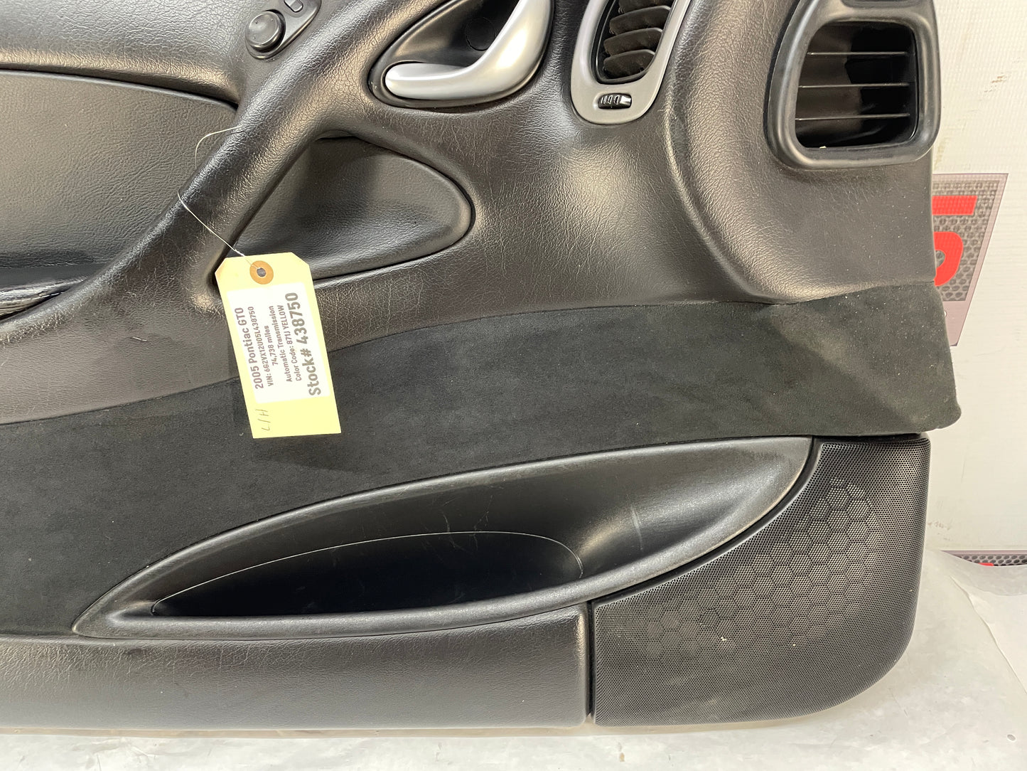 2005 Pontiac GTO LH Driver Front Interior Door Panel Trim OEM