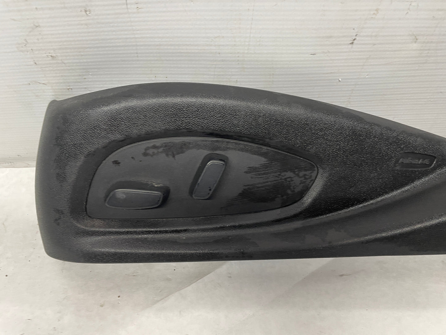 2019 Chevy Camaro SS LH Driver Seat Adjustment Control Switch Outer Finish Cover OEM - Day's Parts Yard