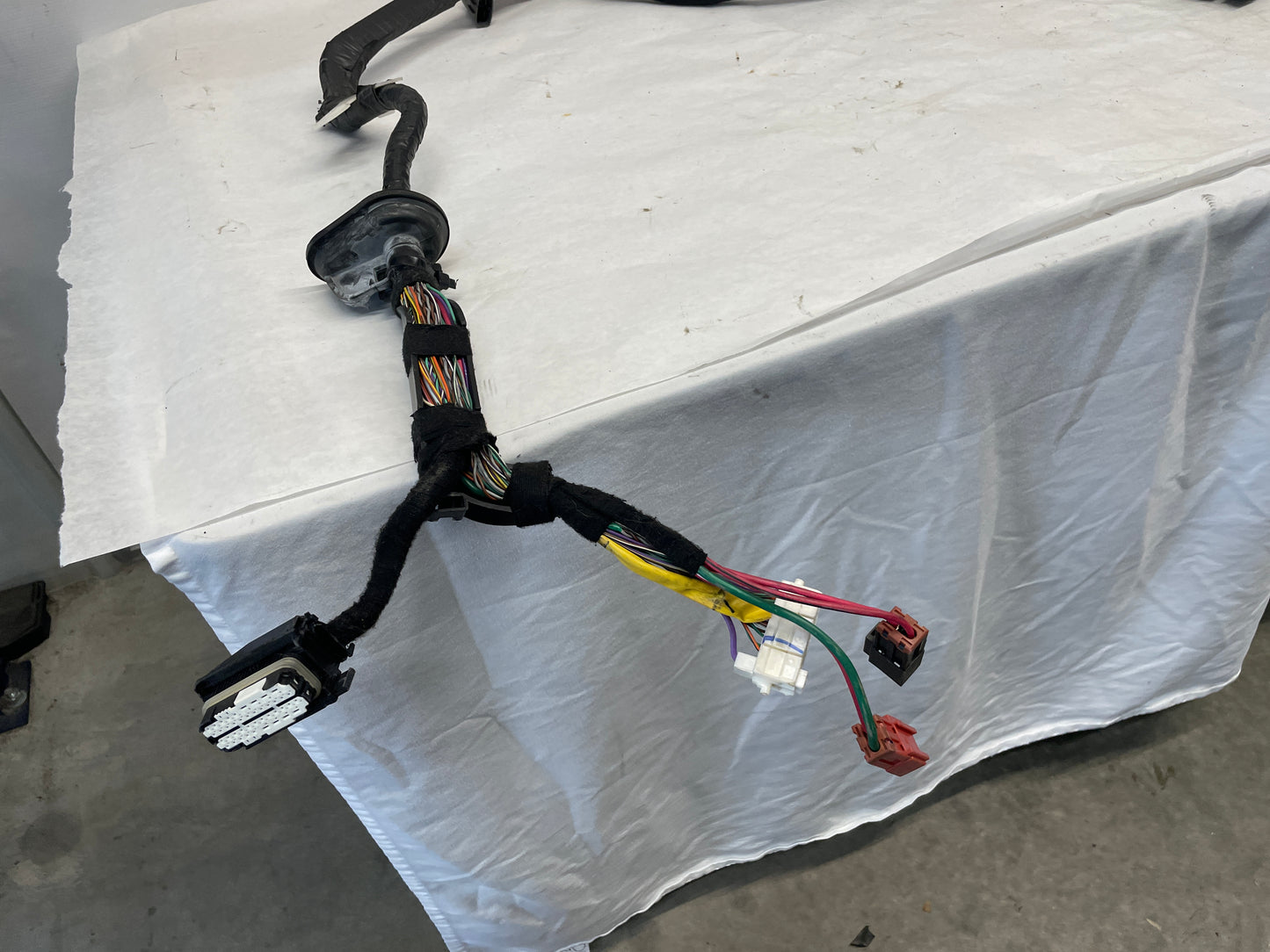 2009 Pontiac G8 Base Firewall Engine Bay Wire Harness OEM - Day's Parts Yard
