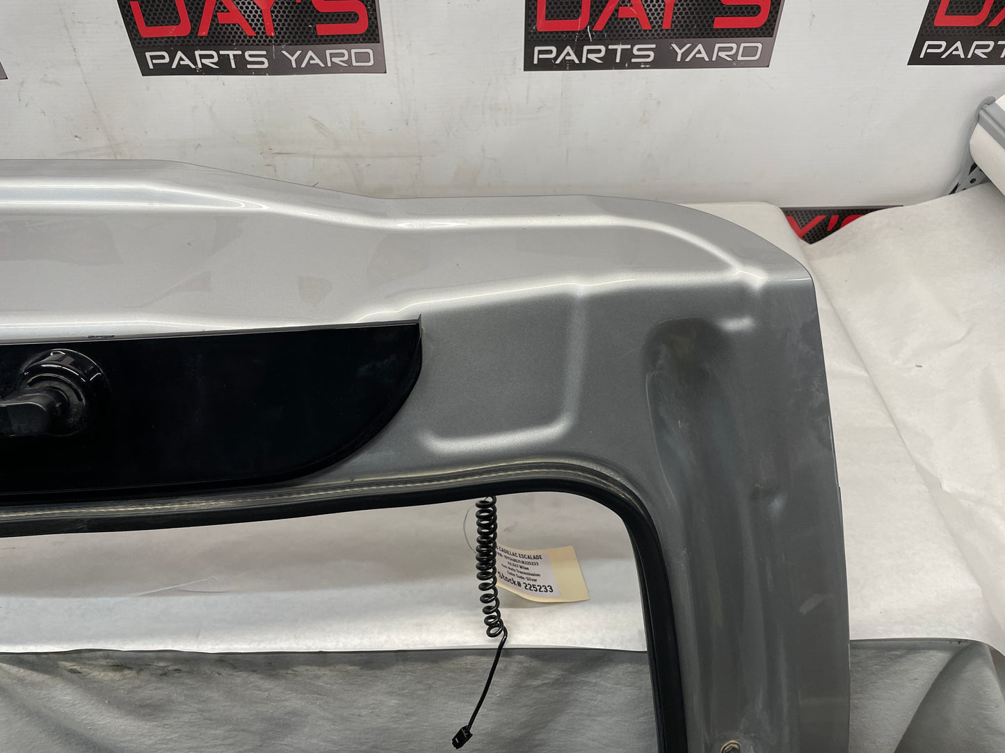 2018 Cadillac Escalade Rear Trunk Lid Tailgate Liftgate Hatch OEM