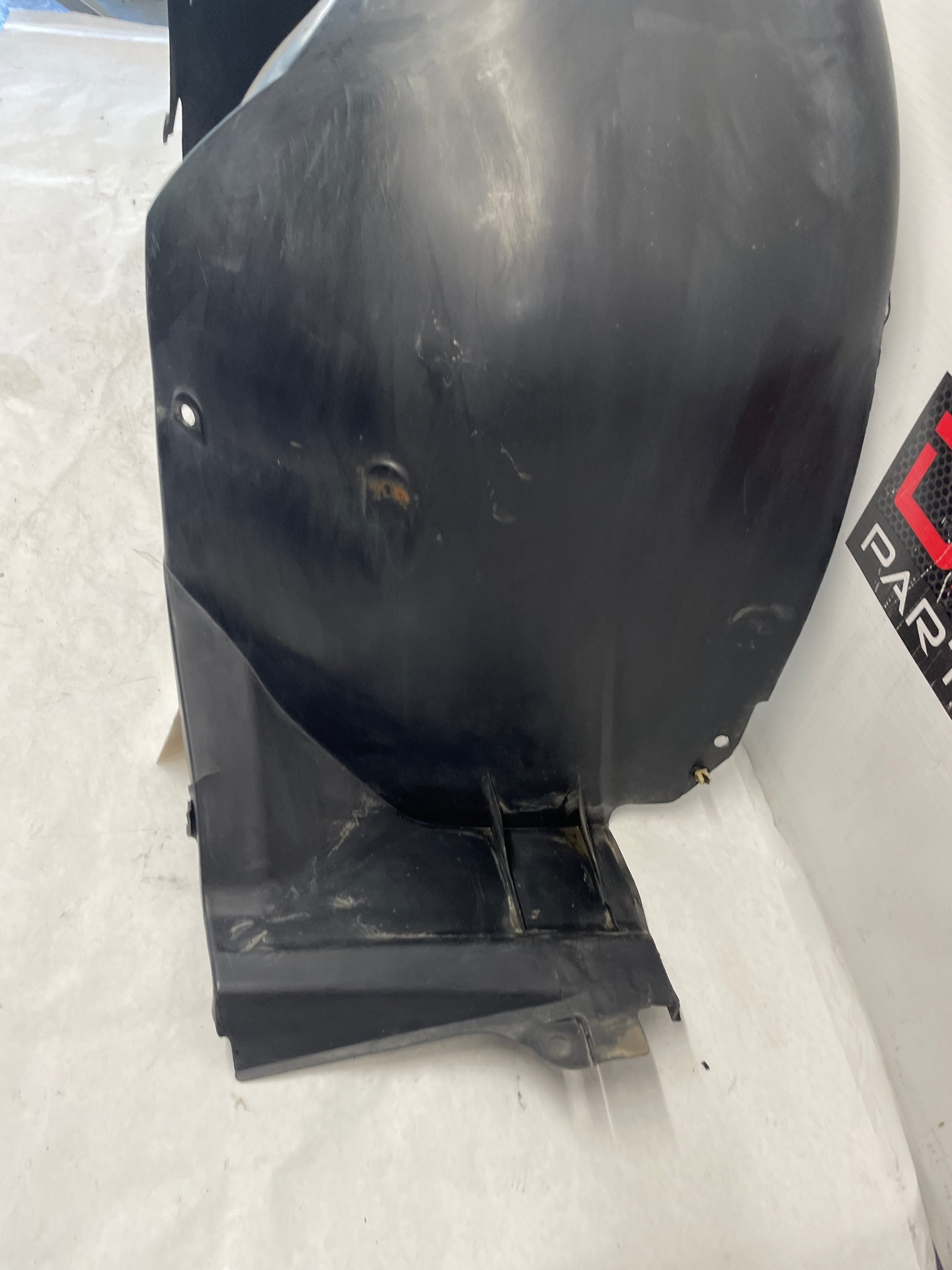2009 Pontiac G8 Base RH Passenger Front Fender Wheel Well Liner OEM - Day's Parts Yard