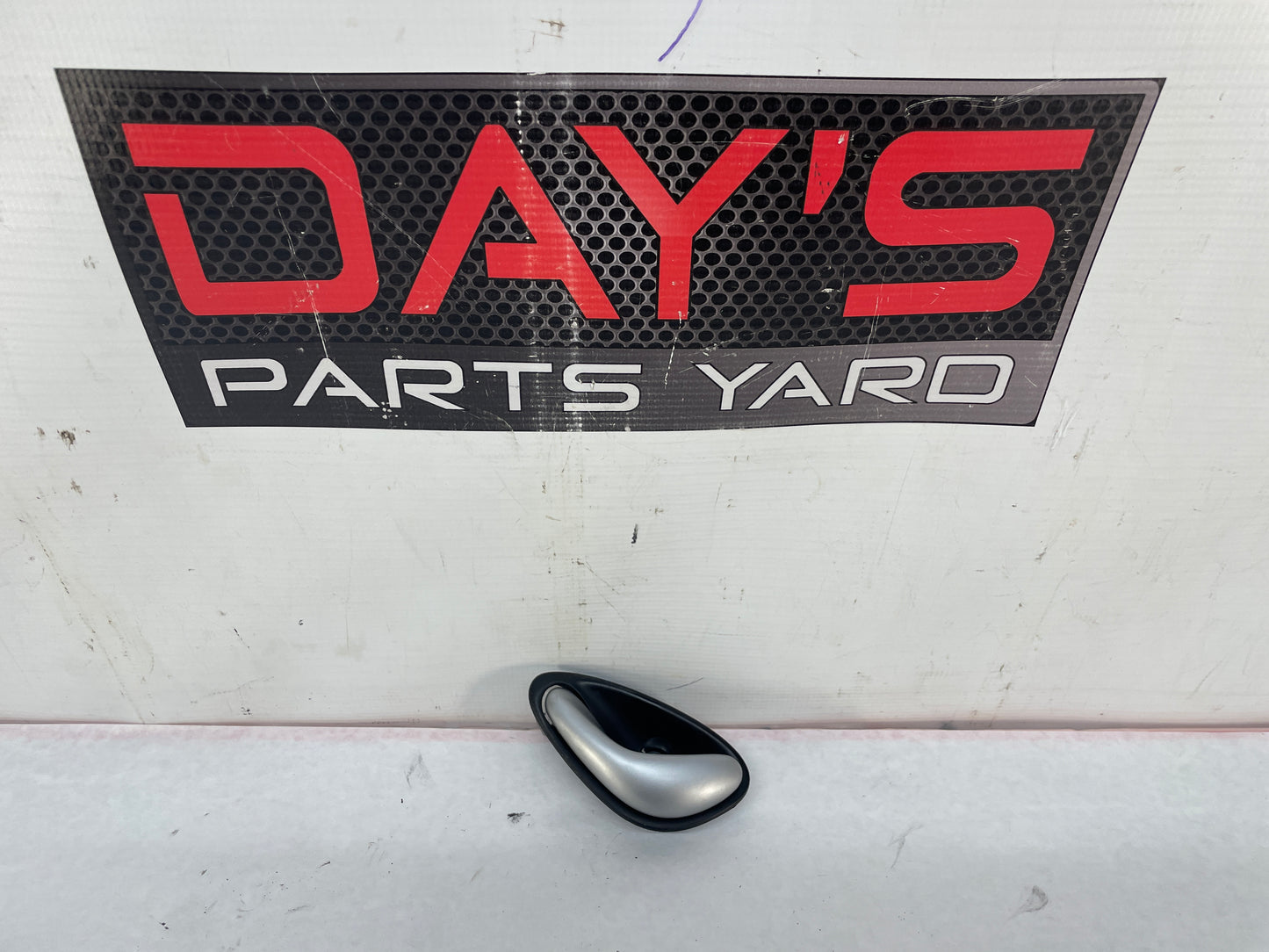 2005 Pontiac GTO LH Driver Interior Door Handle OEM - Day's Parts Yard