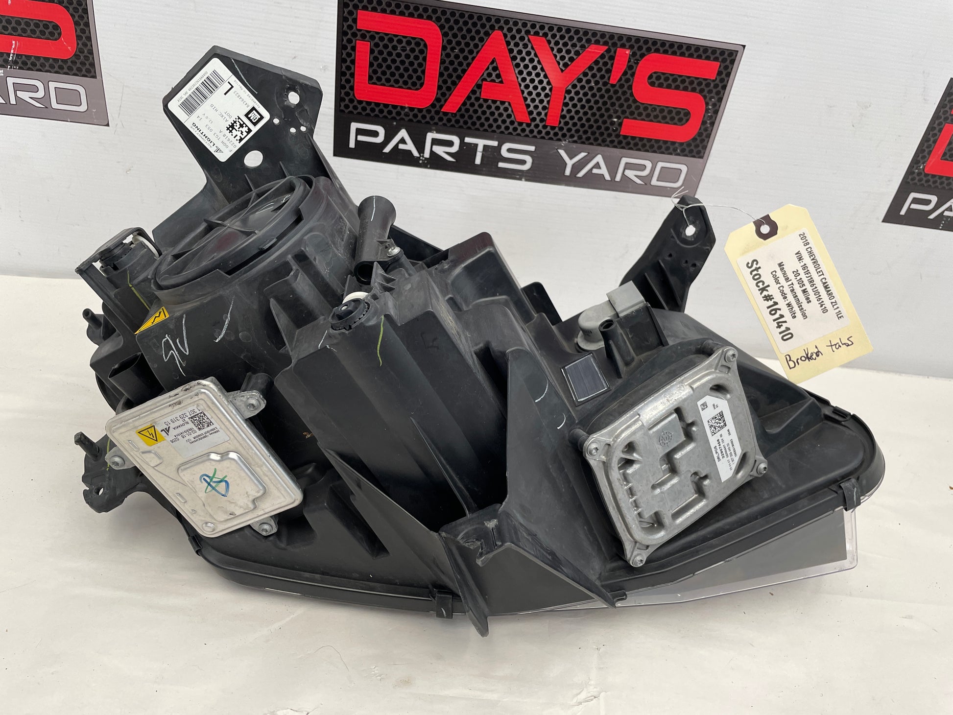 2018 Chevy Camaro ZL1 1LE LH Driver Head Light Headlight Lamp OEM - Day's Parts Yard