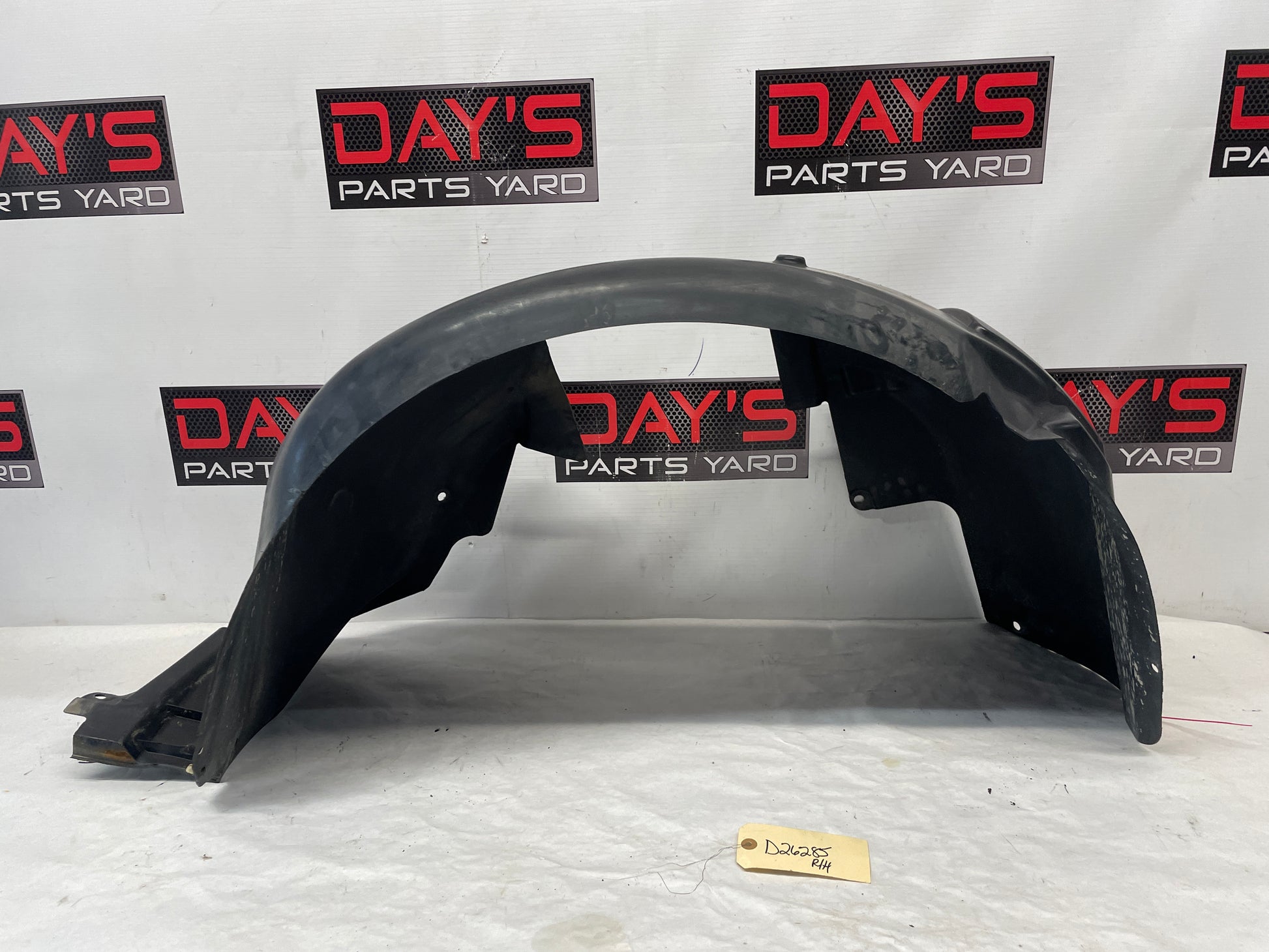2009 Pontiac G8 Base RH Passenger Front Fender Wheel Well Liner OEM - Day's Parts Yard