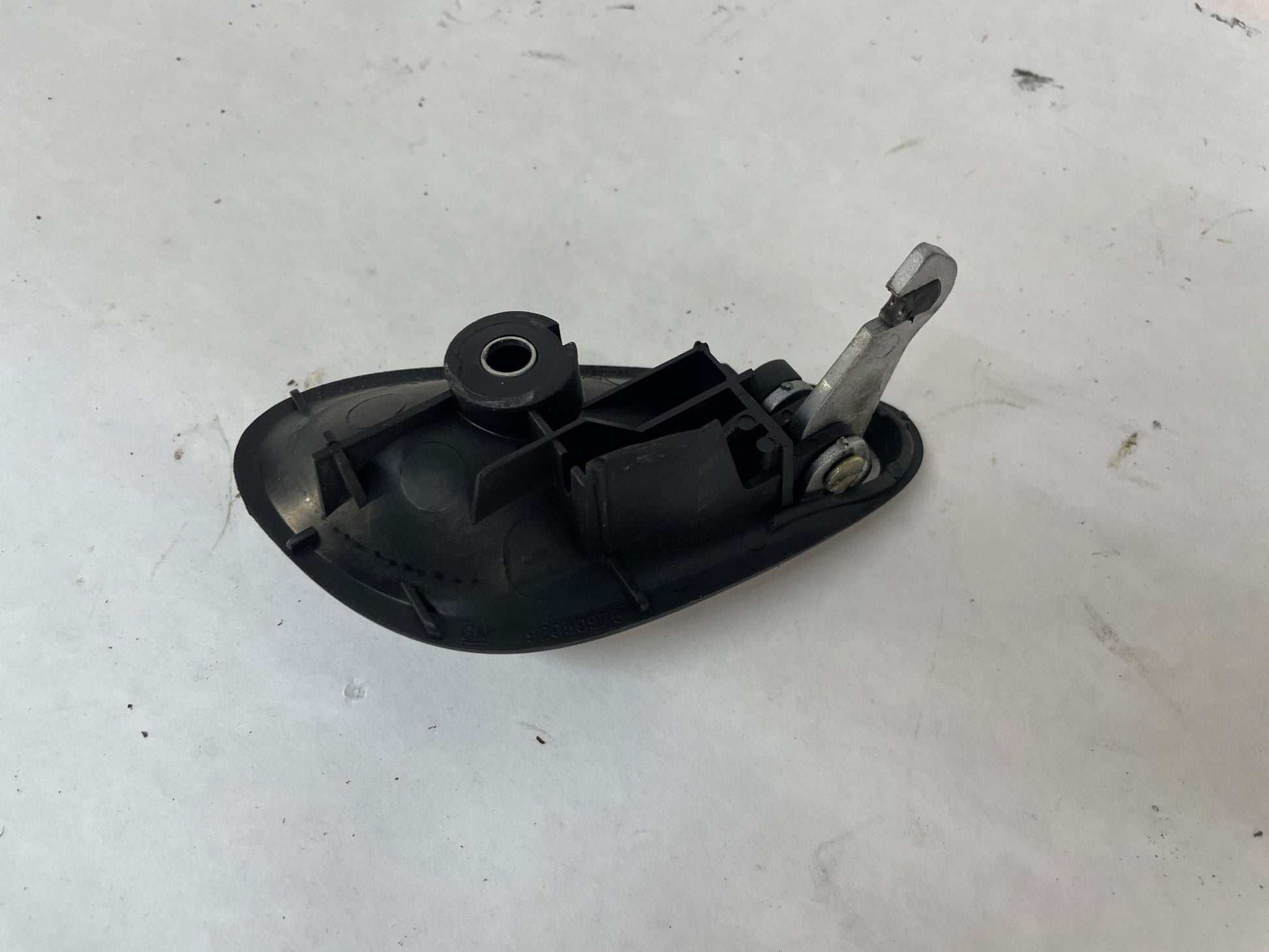 2005 Pontiac GTO LH Driver Interior Door Handle OEM - Day's Parts Yard