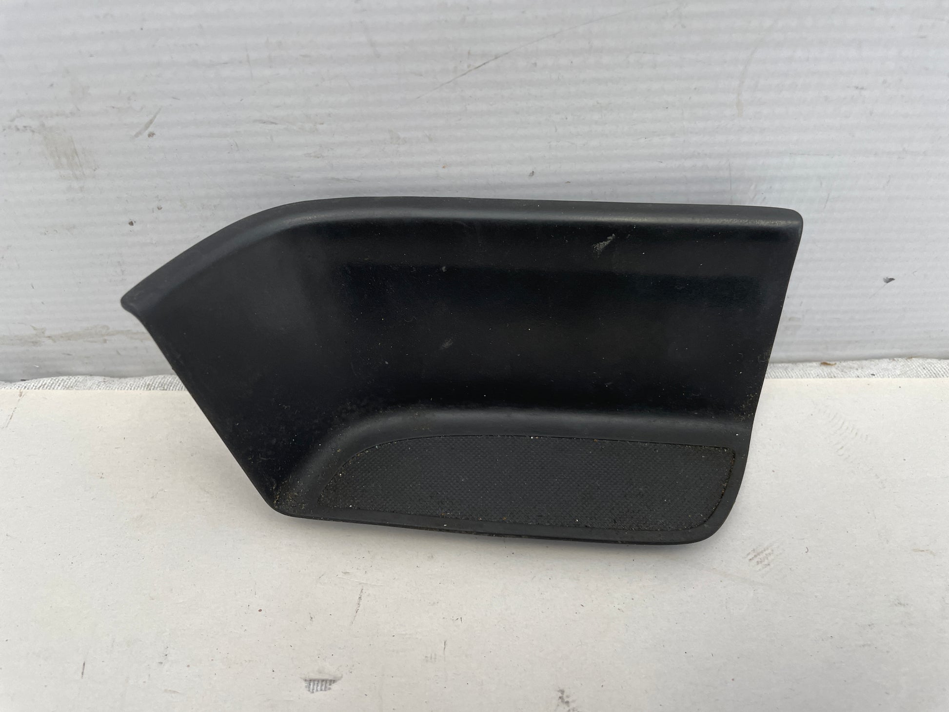 2015 Chevy SS Sedan Front RH Passenger Door Panel Pull Rubber Insert OEM - Day's Parts Yard