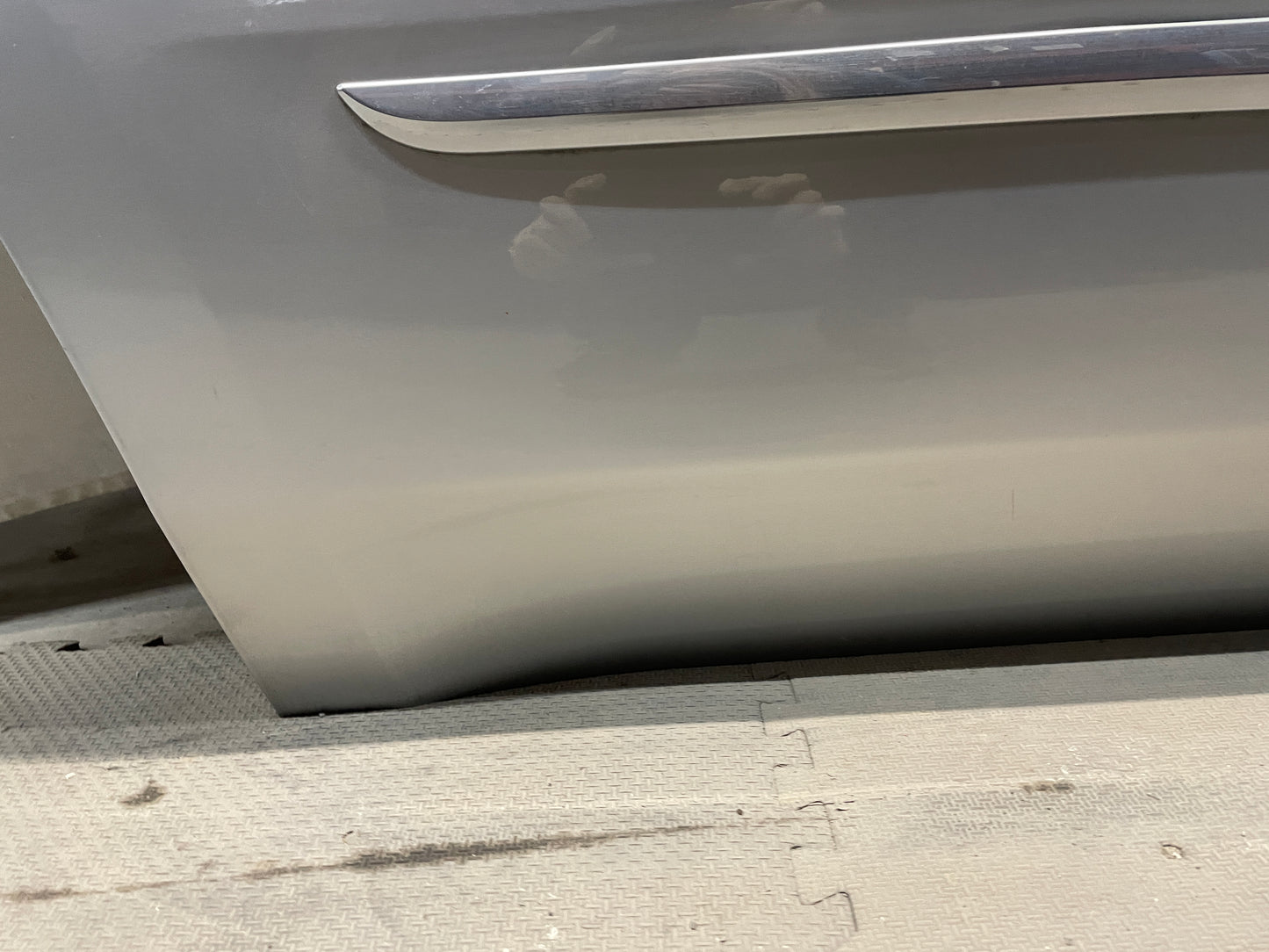 2018 Cadillac Escalade RH Passenger Rear Exterior Door Silver OEM