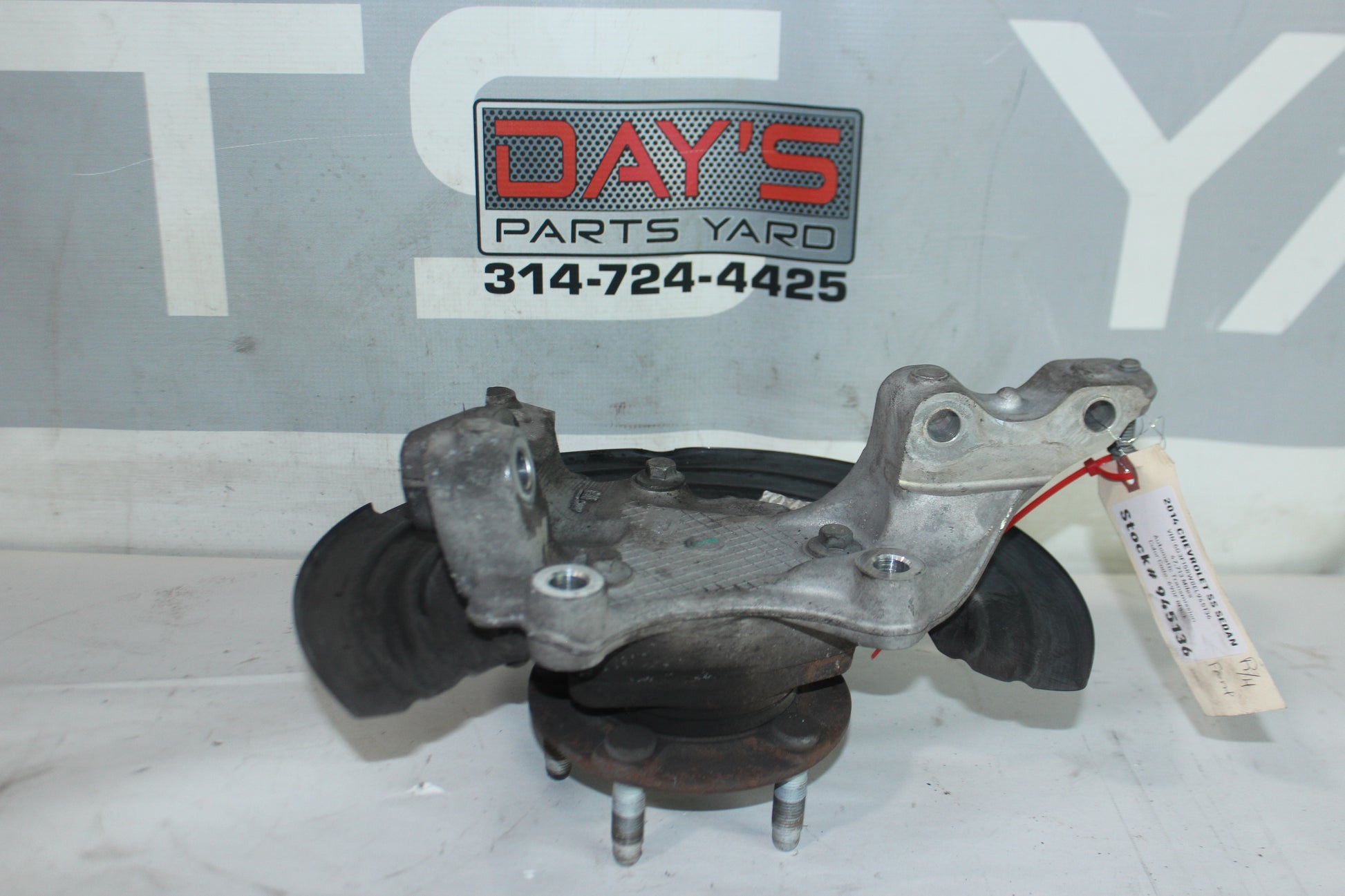 2014 Chevy SS Sedan Front RH Passenger Hub Knuckle Spindle Assembly OEM - Day's Parts Yard