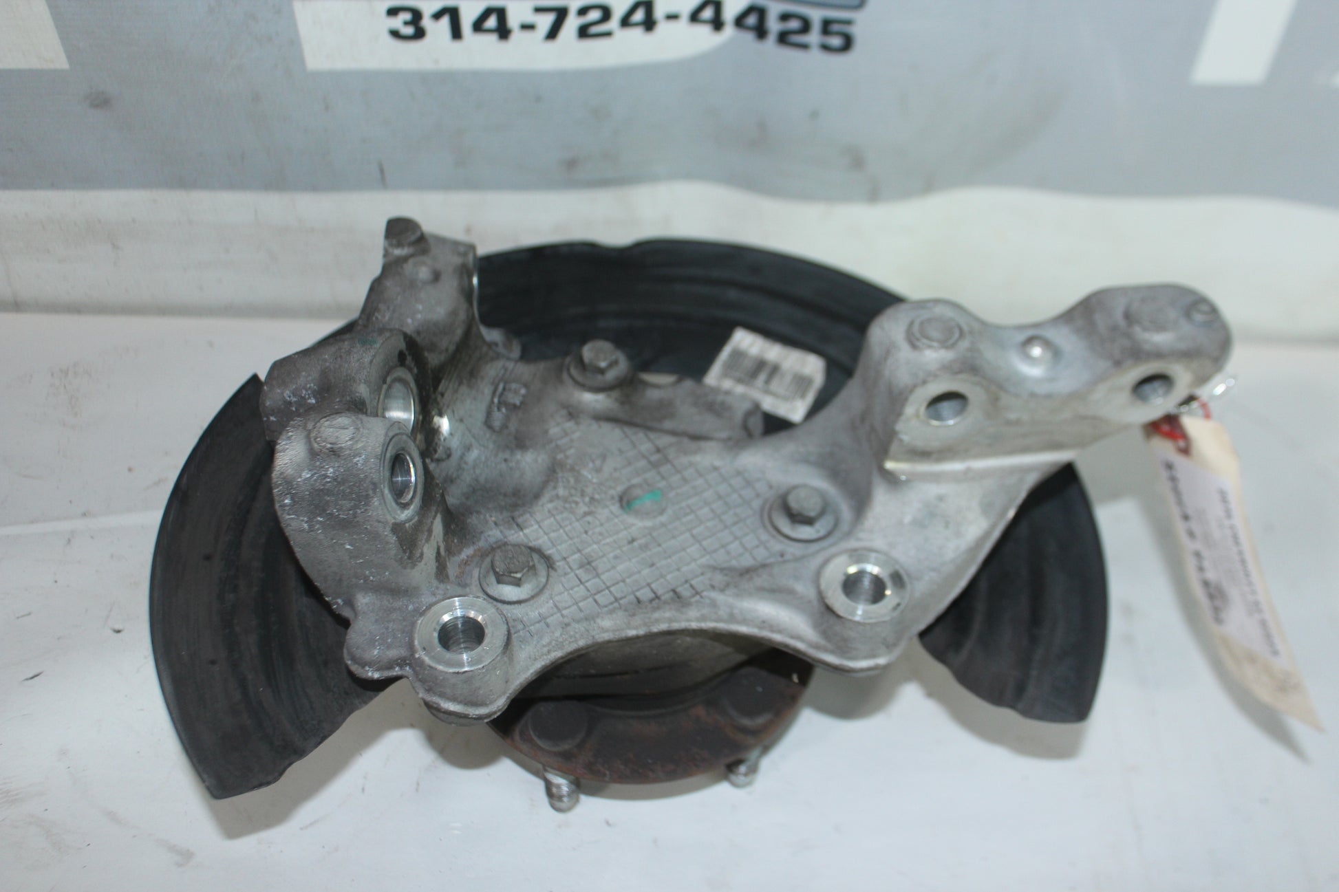 2014 Chevy SS Sedan Front RH Passenger Hub Knuckle Spindle Assembly OEM - Day's Parts Yard