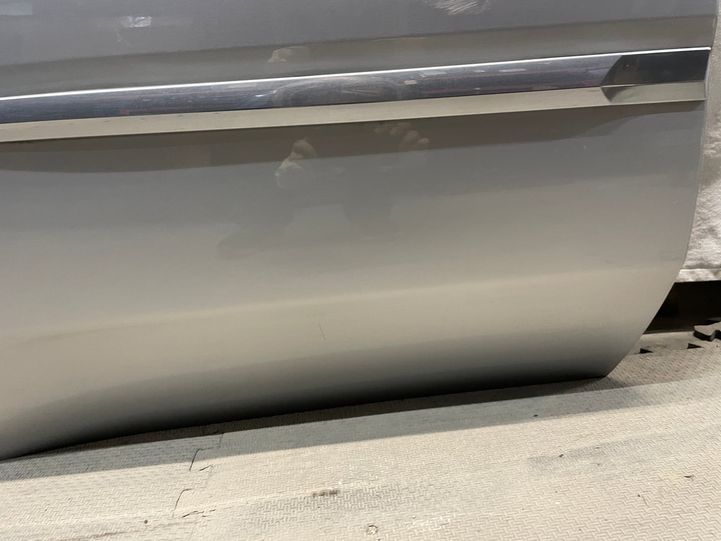 2018 Cadillac Escalade RH Passenger Rear Exterior Door Silver OEM