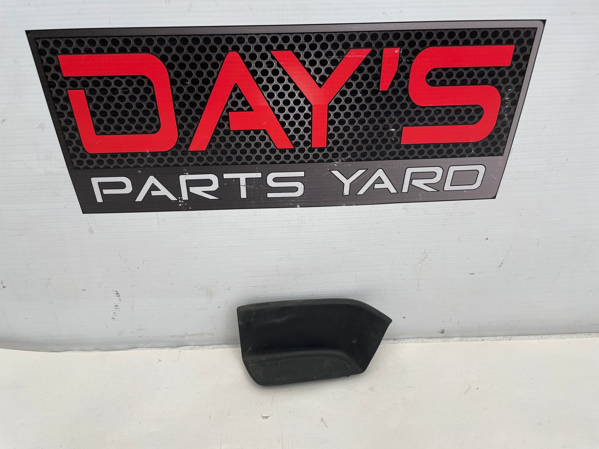 2015 Chevy SS Sedan Front LH Driver Door Panel Pull Rubber Insert OEM - Day's Parts Yard