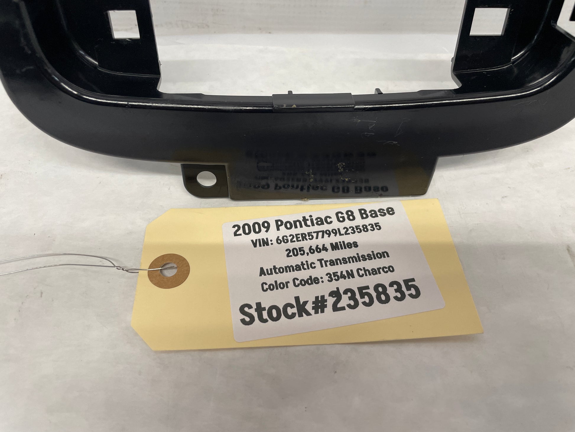 2009 Pontiac G8 Base Over Head Console Dome Light Frame Bracket Brace Bezel OEM - Day's Parts Yard