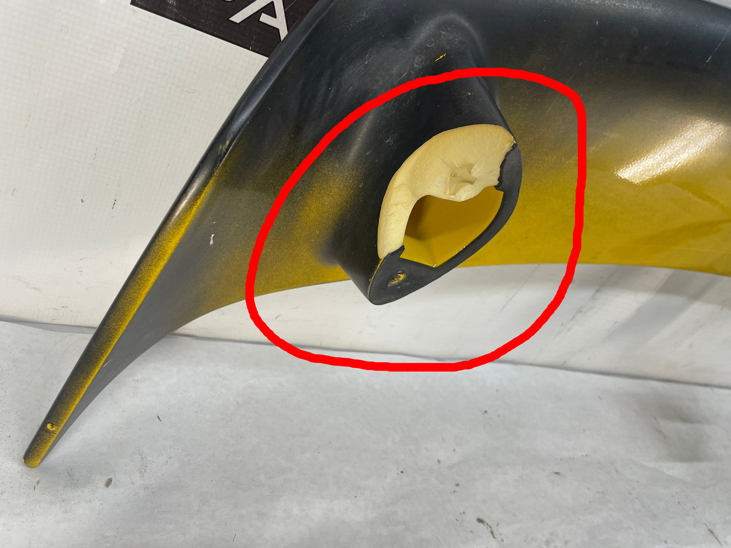 2005 Pontiac GTO SAP Trunk Deck Lid Spoiler OEM DAMAGED