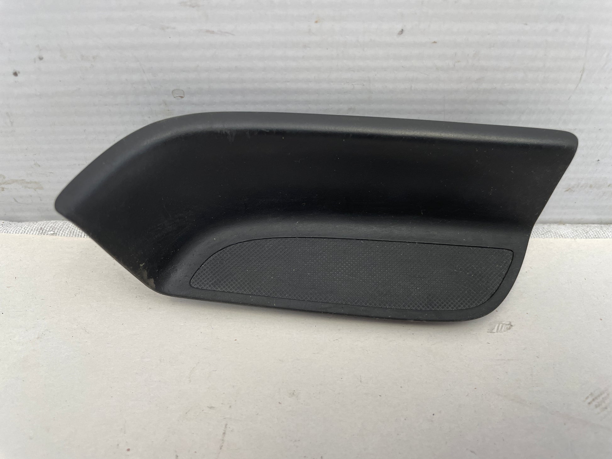 2015 Chevy SS Sedan Rear RH Passenger Door Panel Pull Rubber Insert  OEM - Day's Parts Yard