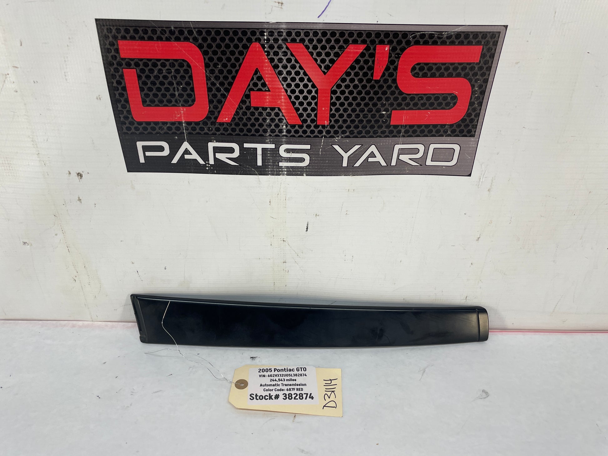 2005 Pontiac GTO LH Driver Exterior B Pillar Window Trim Applique Cover OEM - Day's Parts Yard