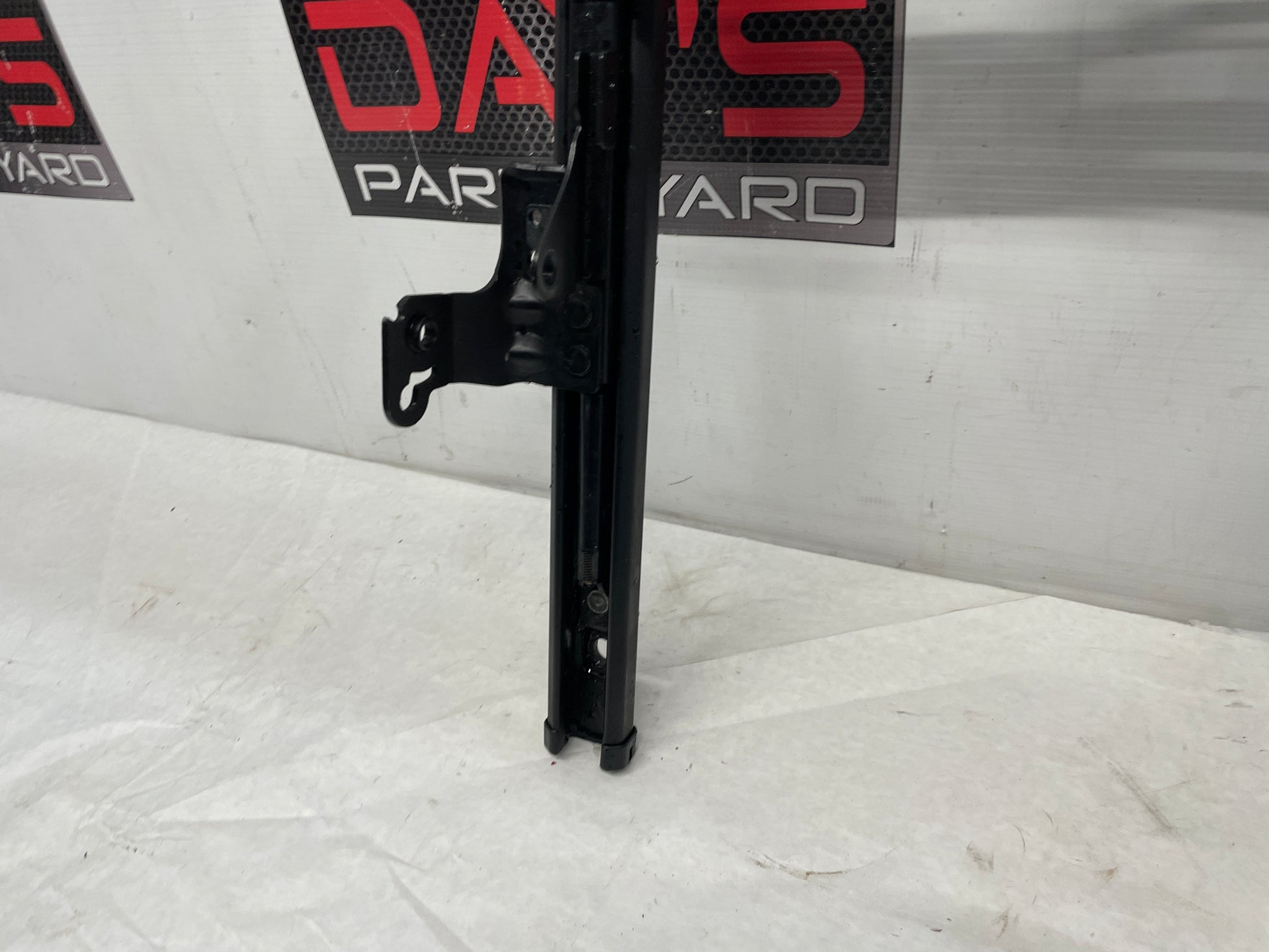 2019 Chevy Camaro SS RH Passenger Front Seat Frame Rail OEM - Day's Parts Yard
