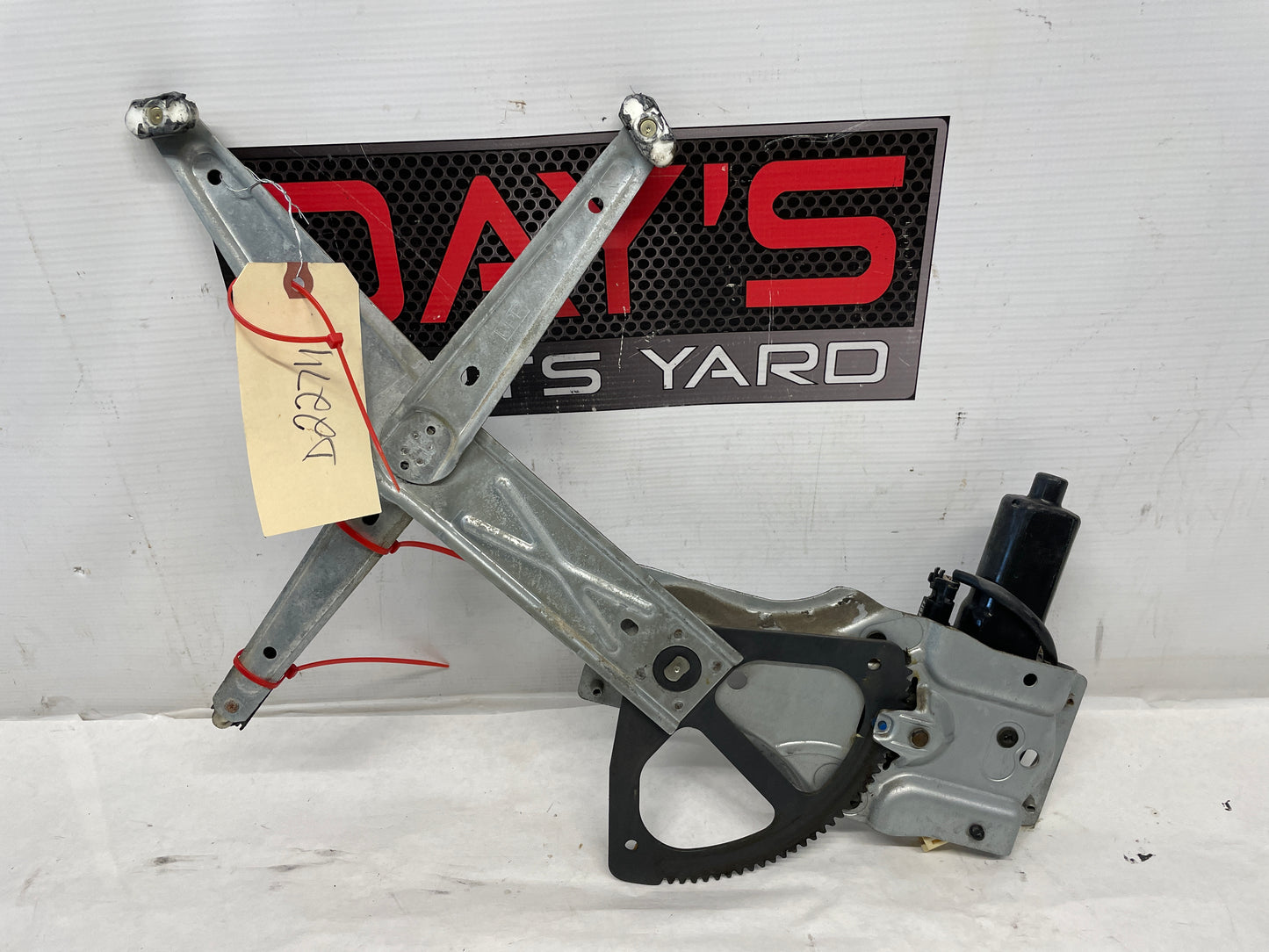 2005 Pontiac GTO RH Passenger Front Window Regulator Motor OEM