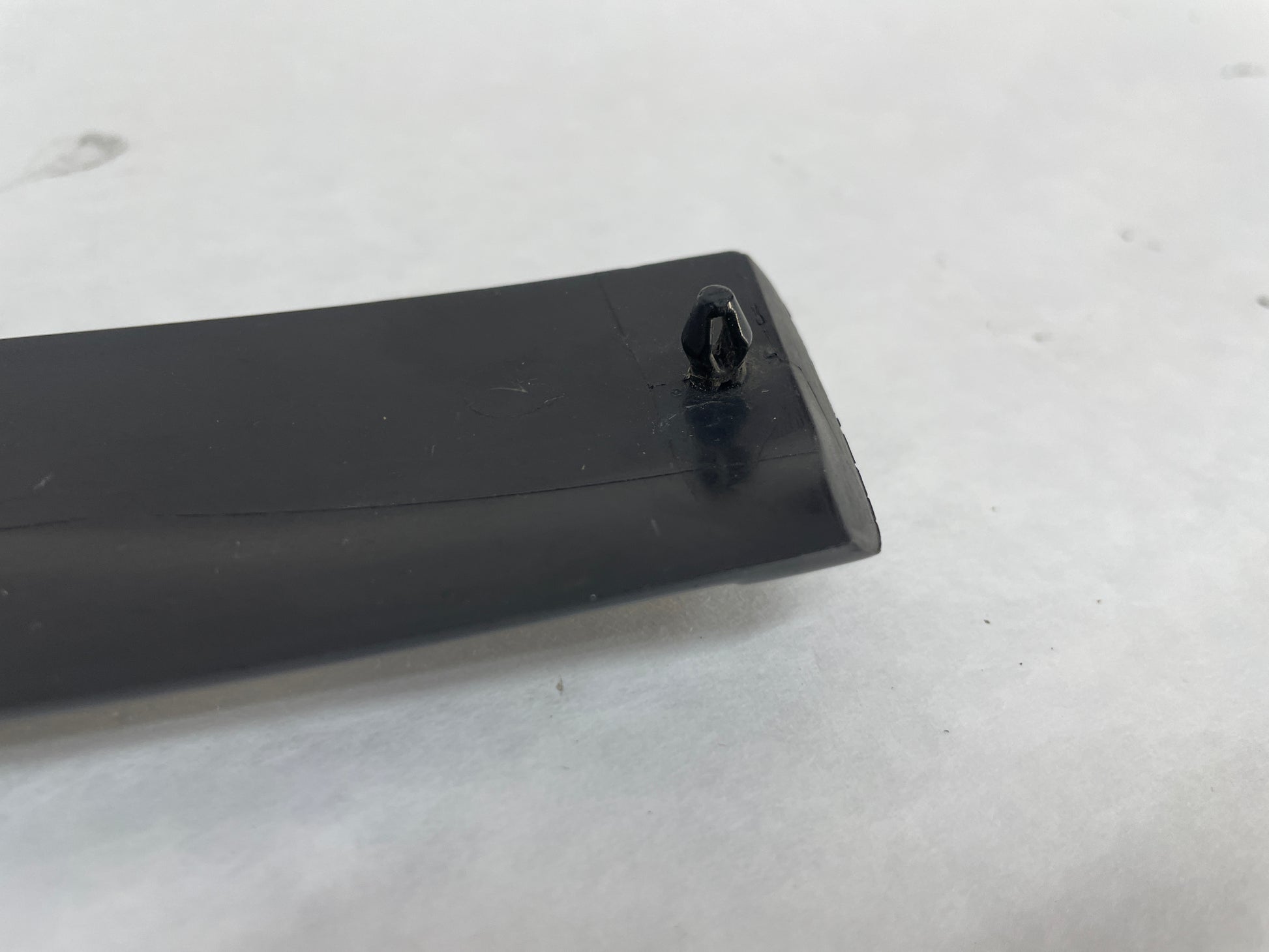2005 Pontiac GTO LH Driver Exterior B Pillar Window Trim Applique Cover OEM - Day's Parts Yard