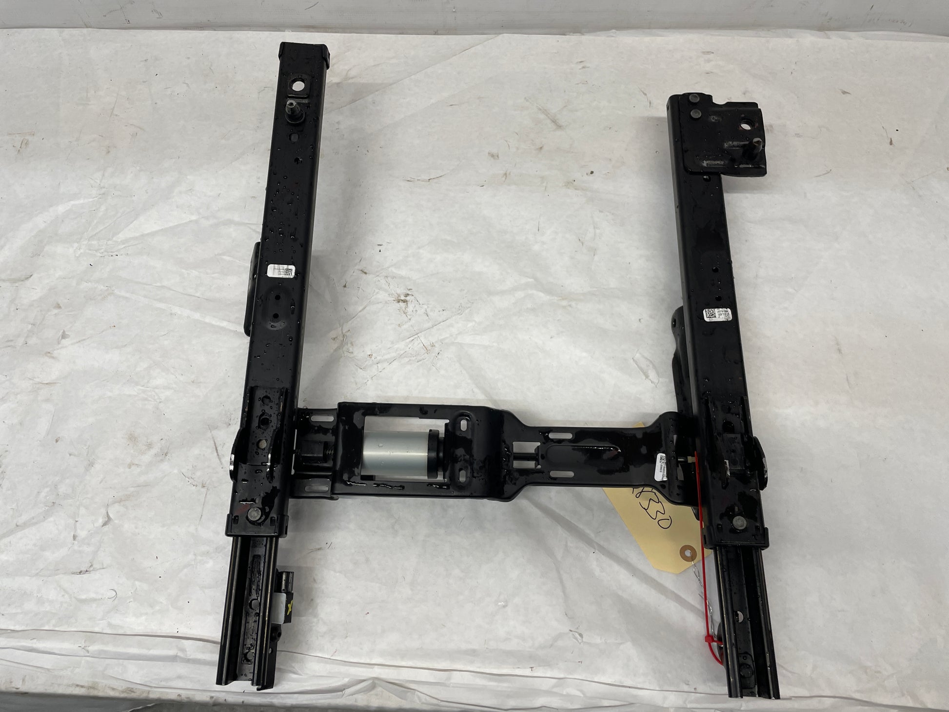 2019 Chevy Camaro SS RH Passenger Front Seat Frame Rail OEM - Day's Parts Yard