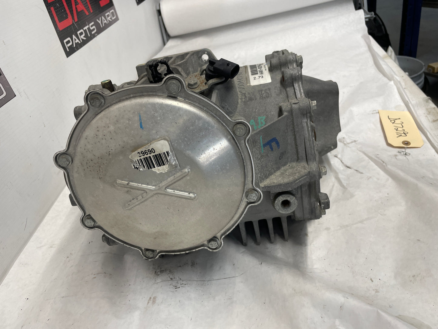 2005 Chevy C6 Corvette Rear End Differential Carrier 2.73 OEM 24k - Day's Parts Yard