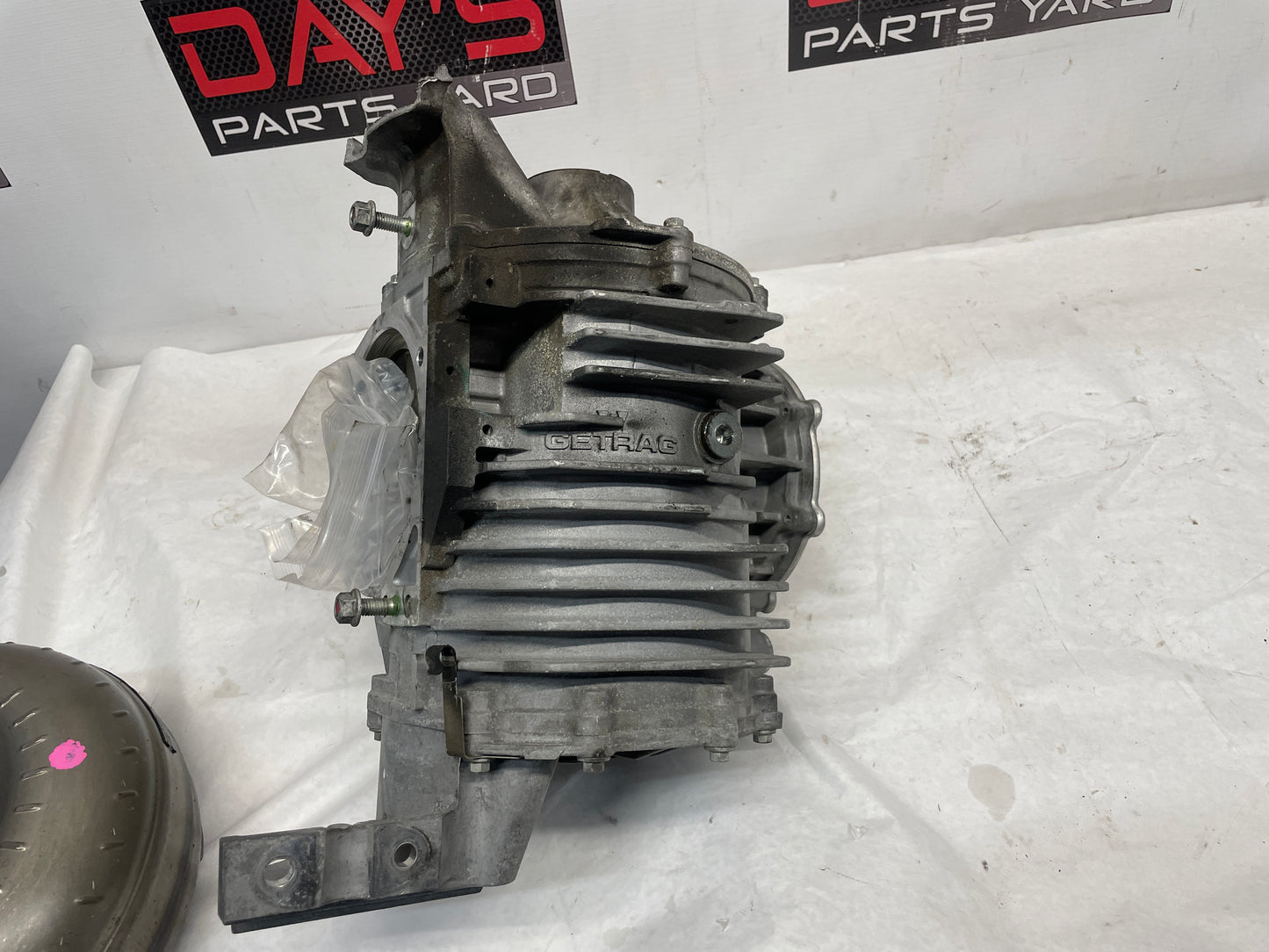 2005 Chevy C6 Corvette Rear End Differential Carrier 2.73 OEM 24k - Day's Parts Yard