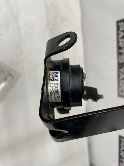 2017 Chevy SS Sedan RH Passenger Rear Ride Height Suspension Sensor  OEM