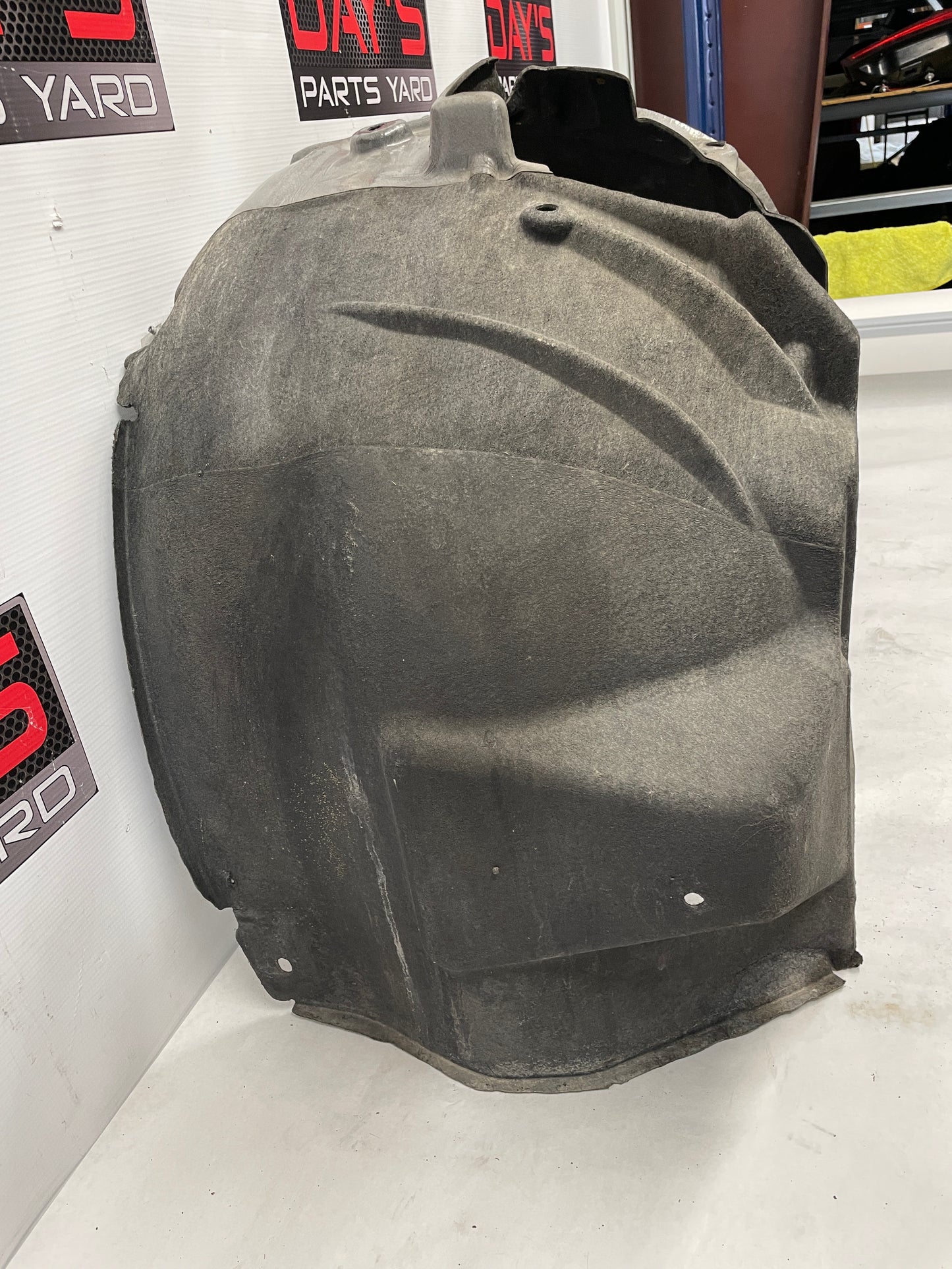 2016 Cadillac ATS-V Coupe LH Driver Front Fender Wheel Well Liner OEM