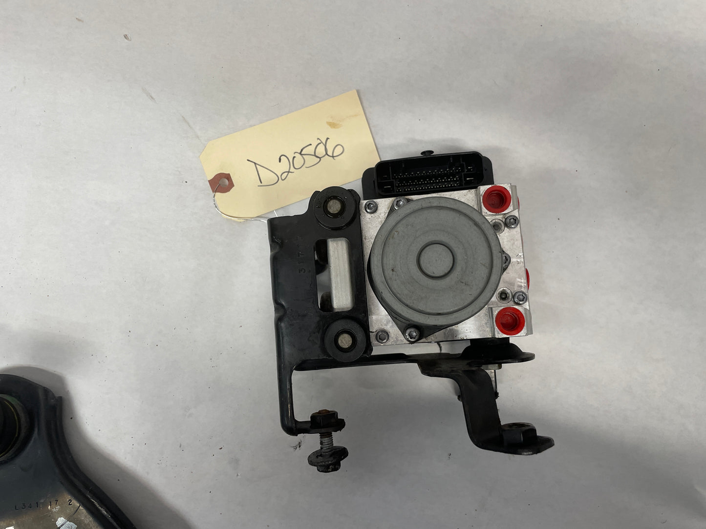 2018 Cadillac Escalade ABS Anti Lock Brake Pump Module OEM