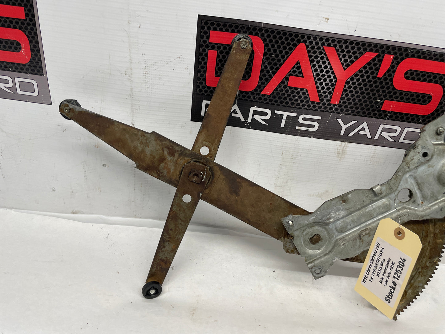 1998 Chevy Camaro Z28 LH Driver Window Regulator Motor OEM - Day's Parts Yard