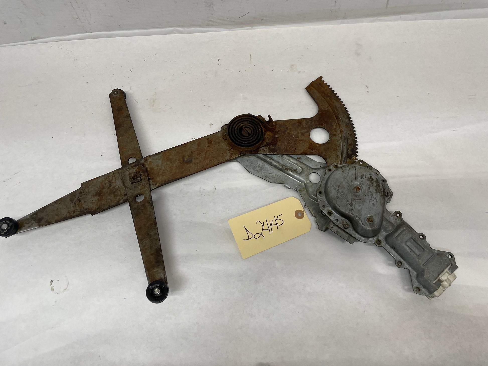 1998 Chevy Camaro Z28 LH Driver Window Regulator Motor OEM - Day's Parts Yard