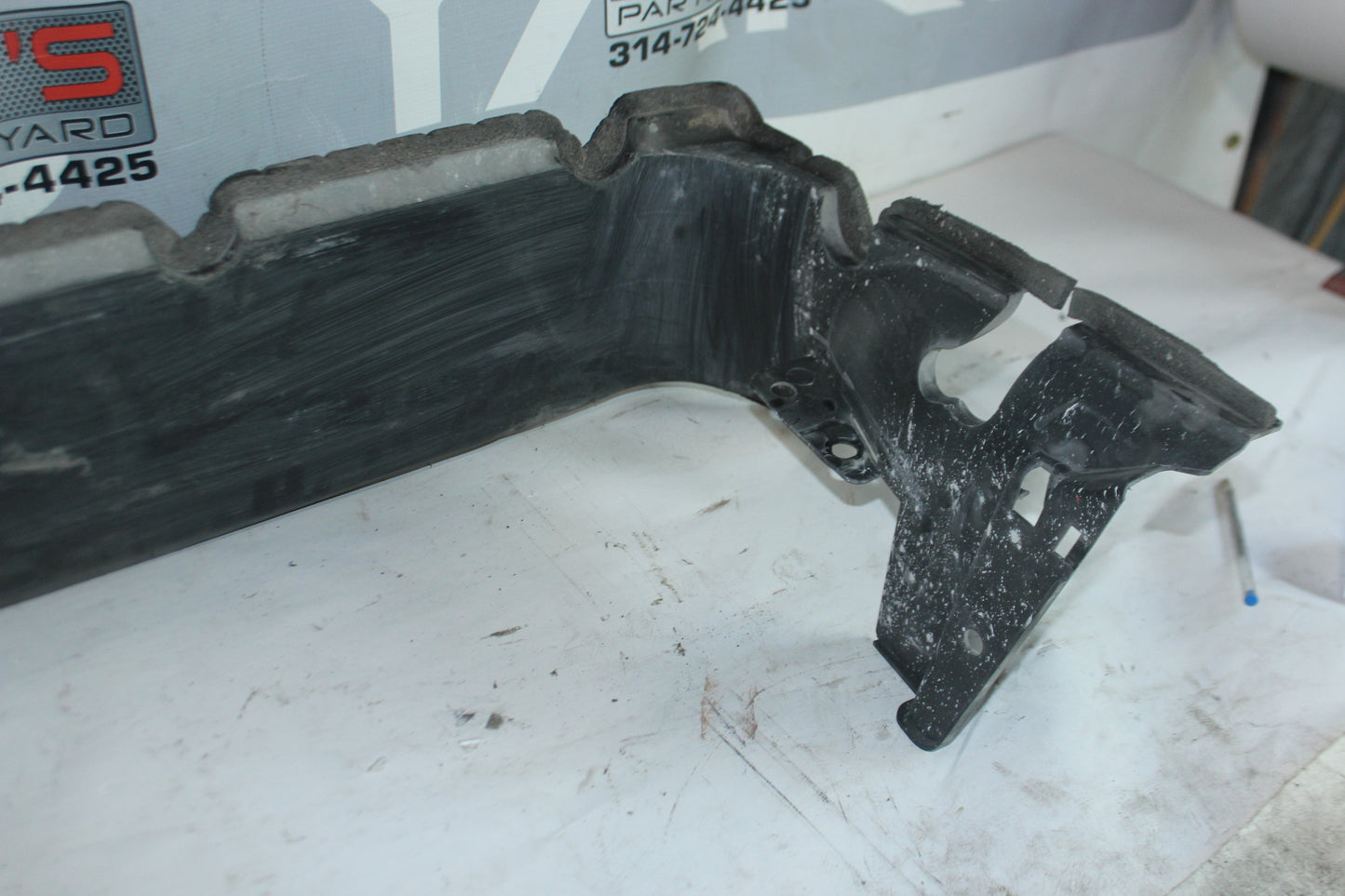 2014 Chevy SS Sedan Radiator Engine Air Inlet Duct OEM